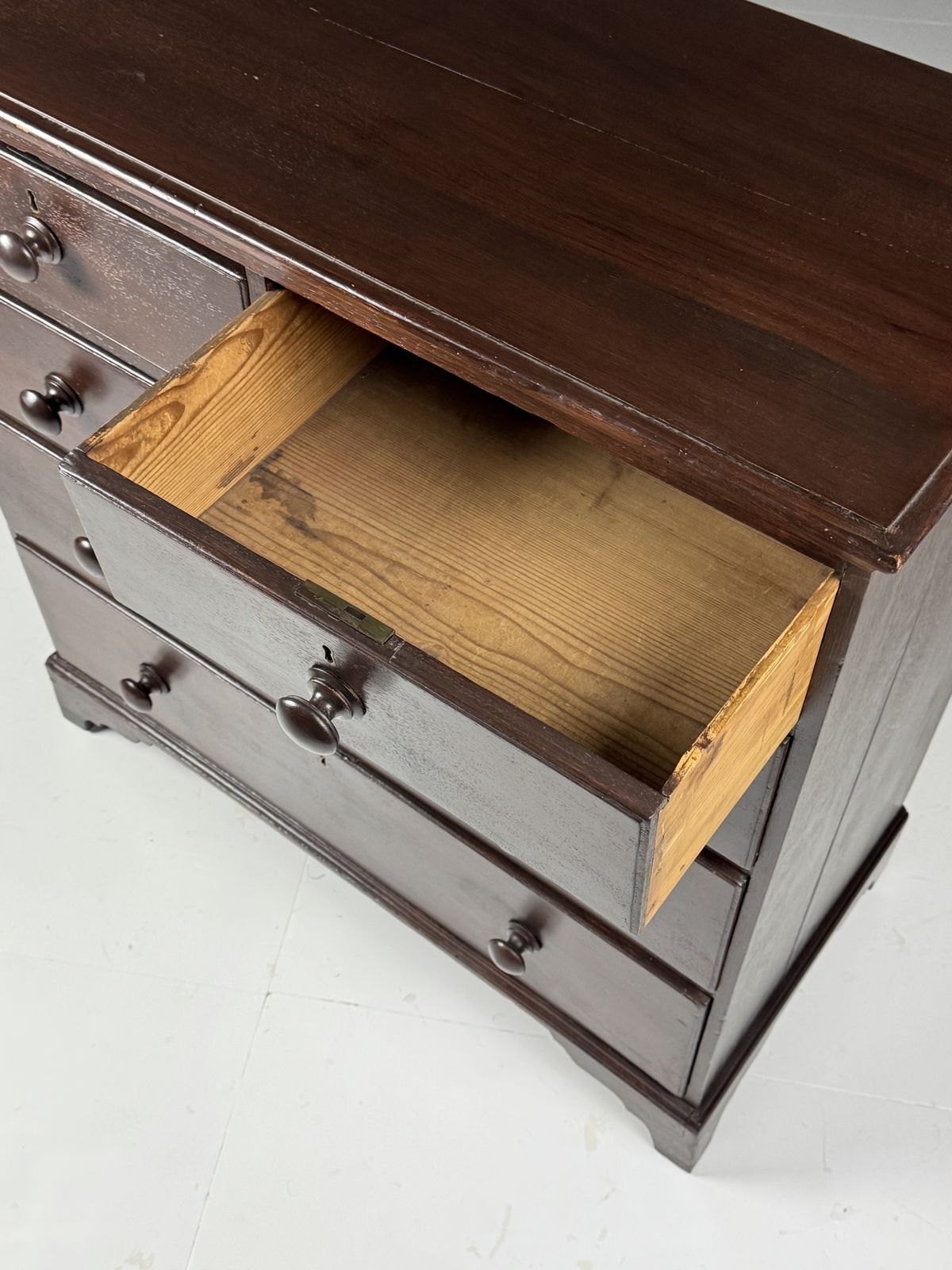 862.0 English 19th Century Oak Chest Of Drawers photo