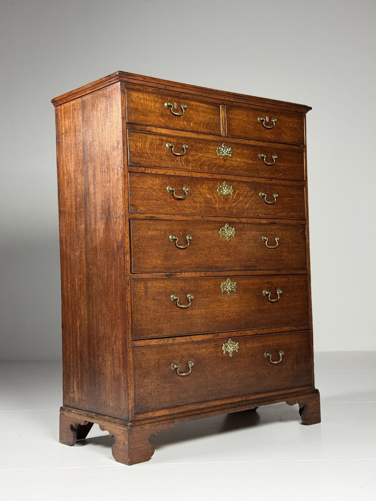 photo furniture English Chest Of Drawers, Early 19th Century