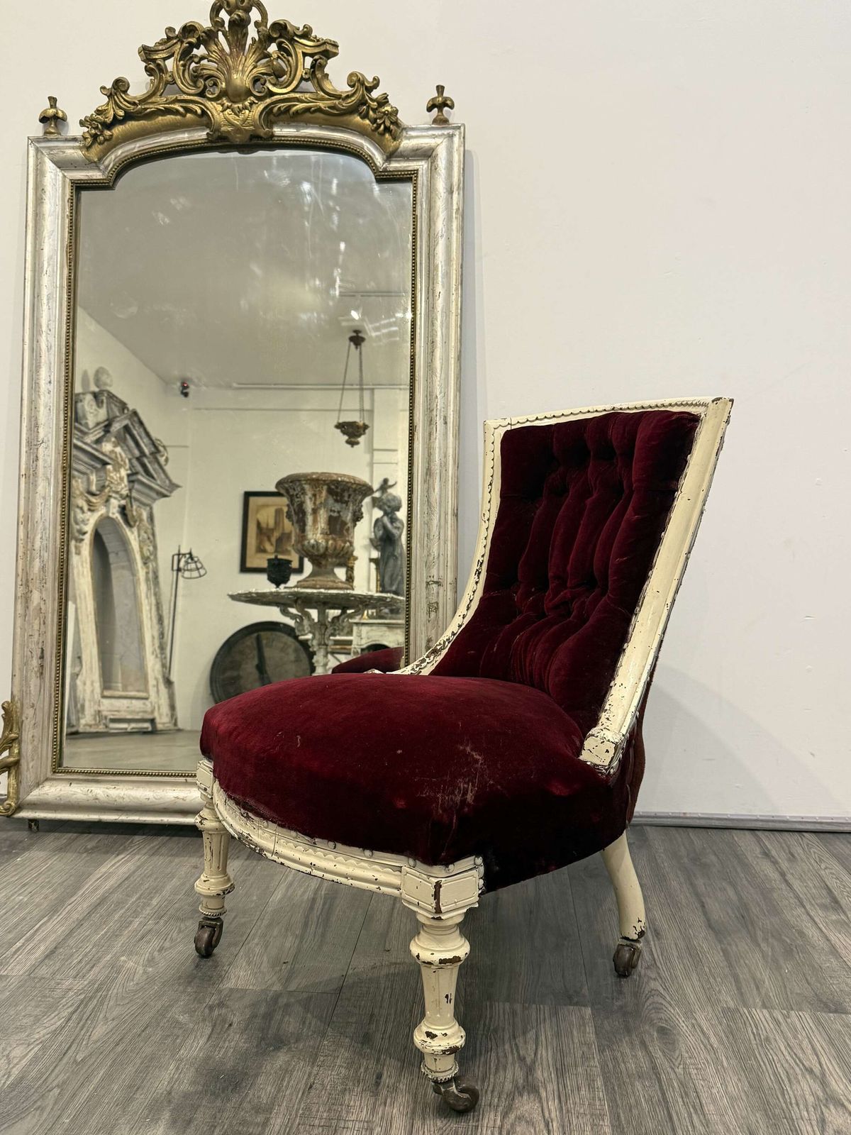 Victorian Red Velvet Chair, 1800s photo Furniture