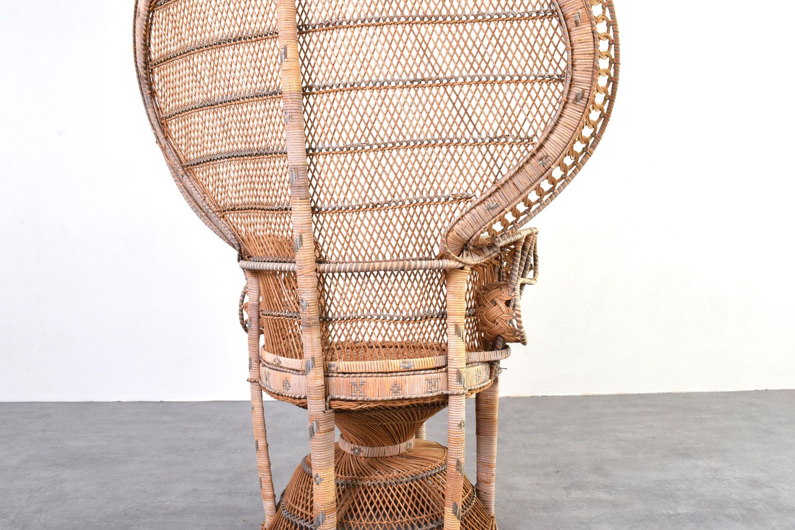 photo vintage Mid Century Wicker Peacock Emmanuelle Chair From Kok Maison, 1970s