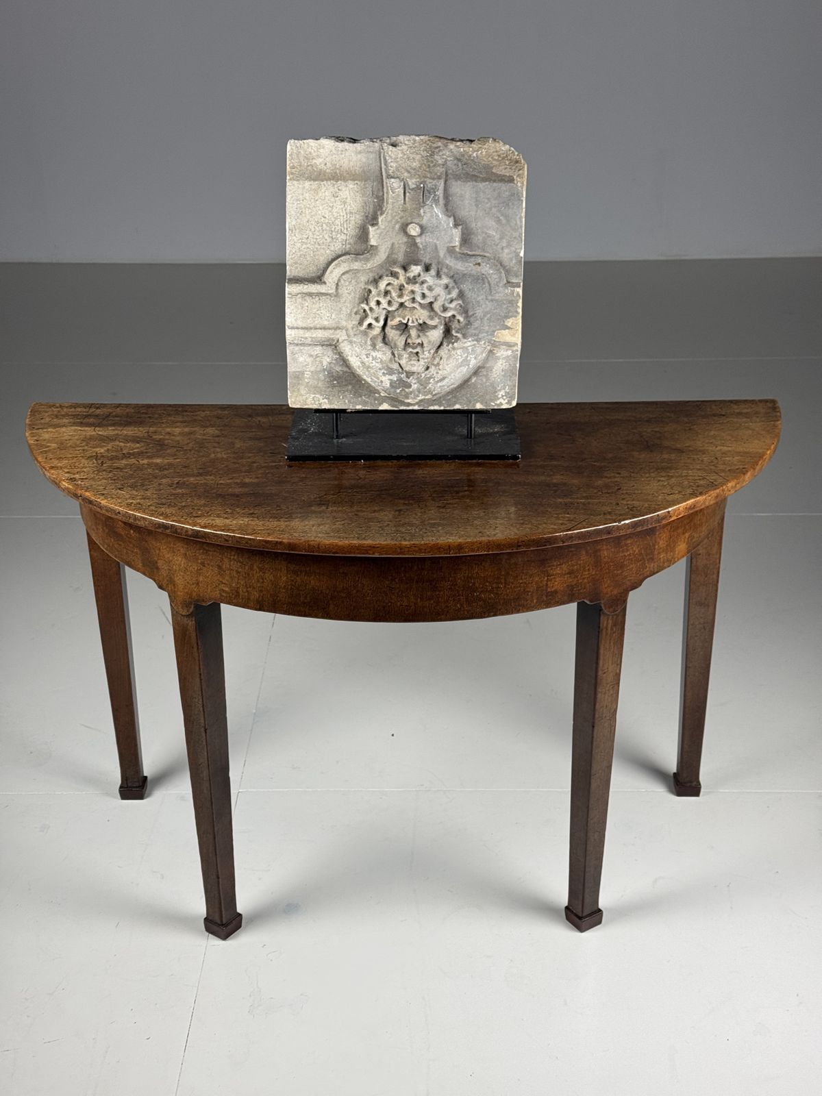 photo furniture Set Of 2 English Half Moon Tables, 19th Century