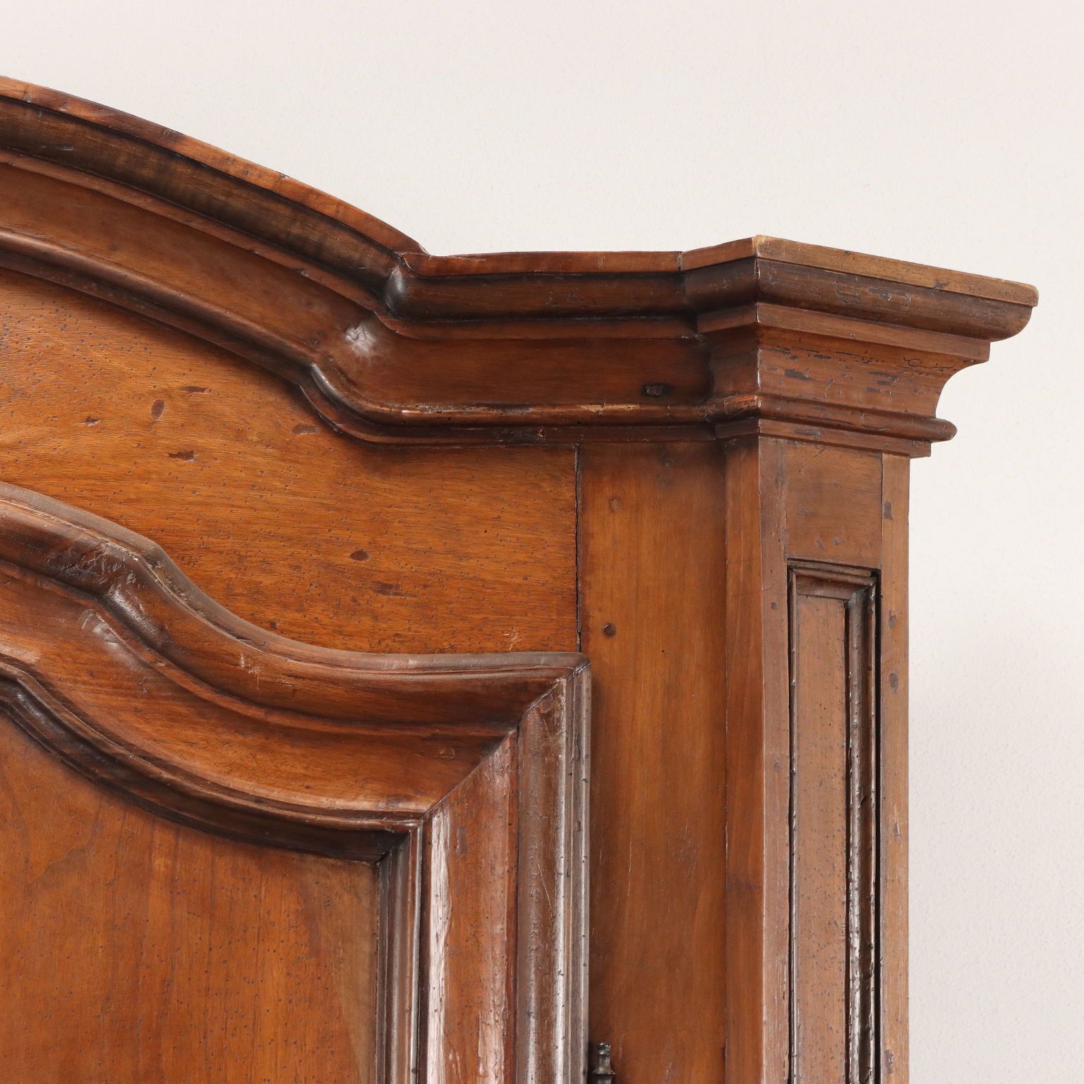 Piedmontese Wardrobe Early XVIII Century Paneled Doors Walnut photo 2200.0