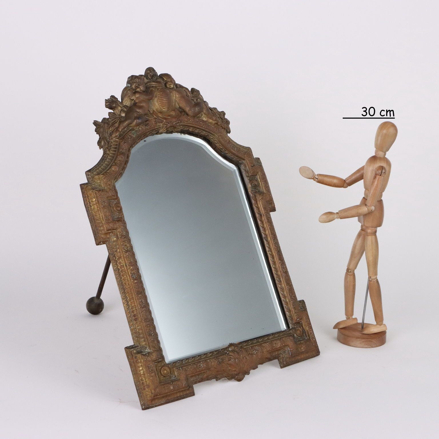 Miroir d'époque en métal bronze, Europe, XIXe siècle photo furniture