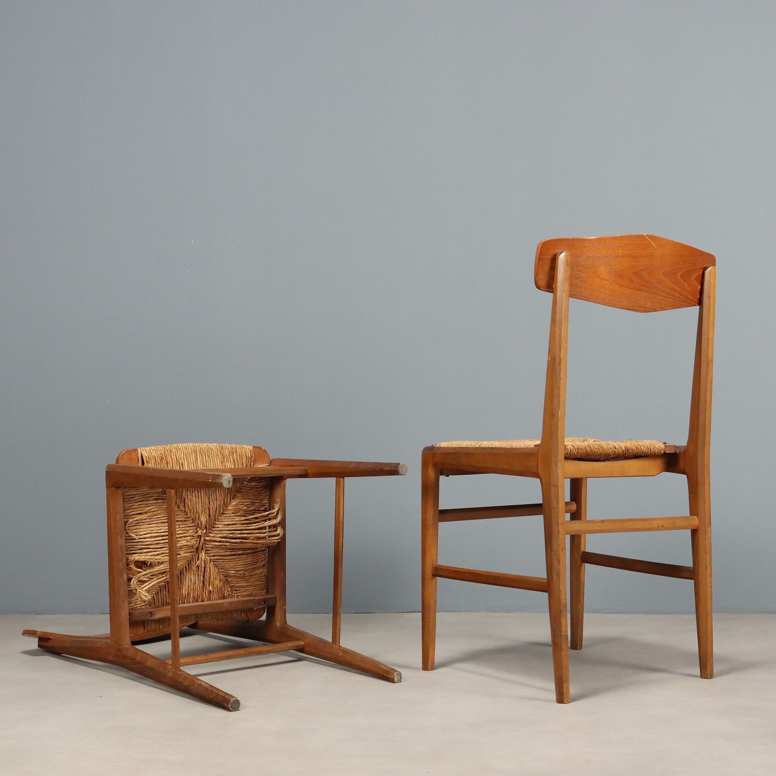 photo furniture Vintage Chairs Beech Curved Plywood Design Italy 1950s