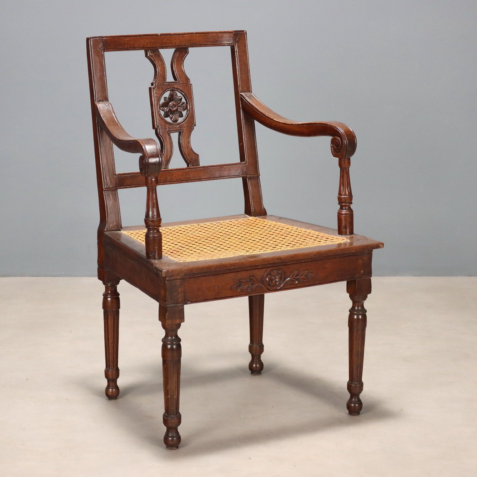 Fauteuil Neoclassicistisch Walnoot Stof Italië 18e Eeuw