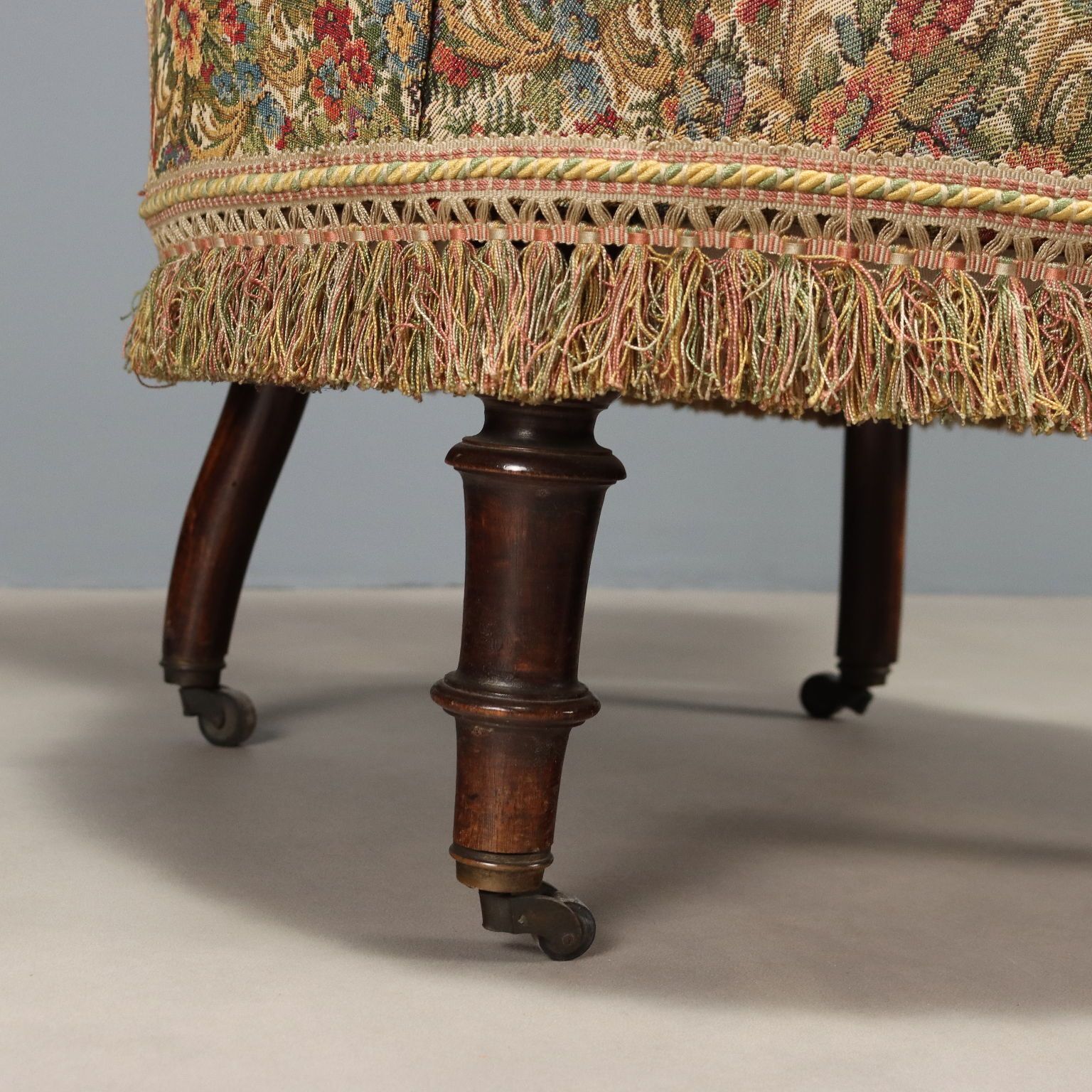 Victorian Armchair With Pouf Fabric England XIX Century photo vinterior
