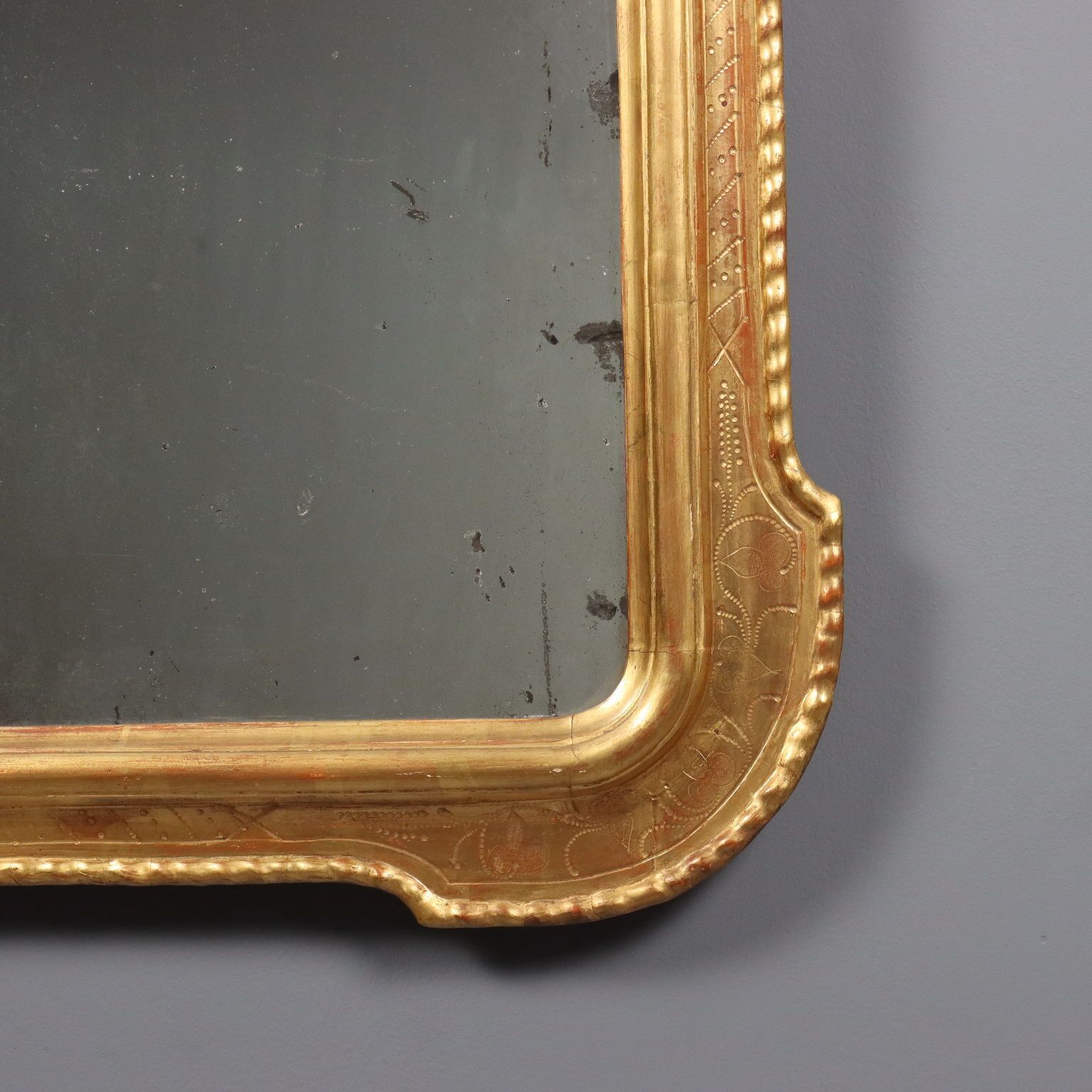 Miroir en bois sculpté et doré photo vintage