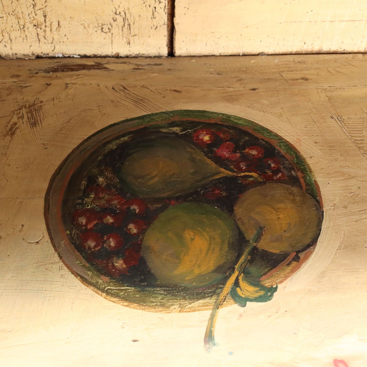 photo furniture Antieke kast gelakt hout Roemenië 19e eeuw