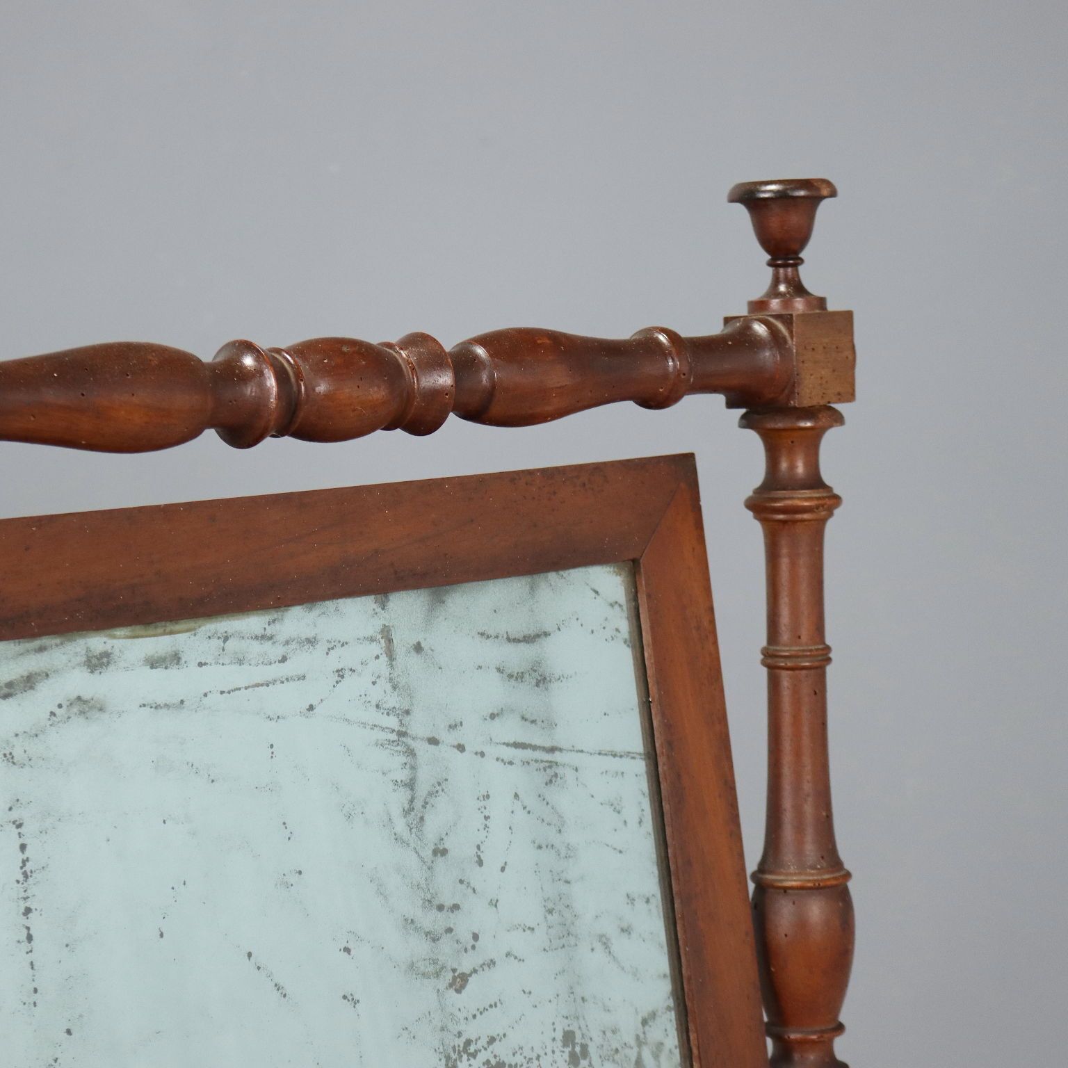 Miroir de coiffeuse en noyer photo for sale