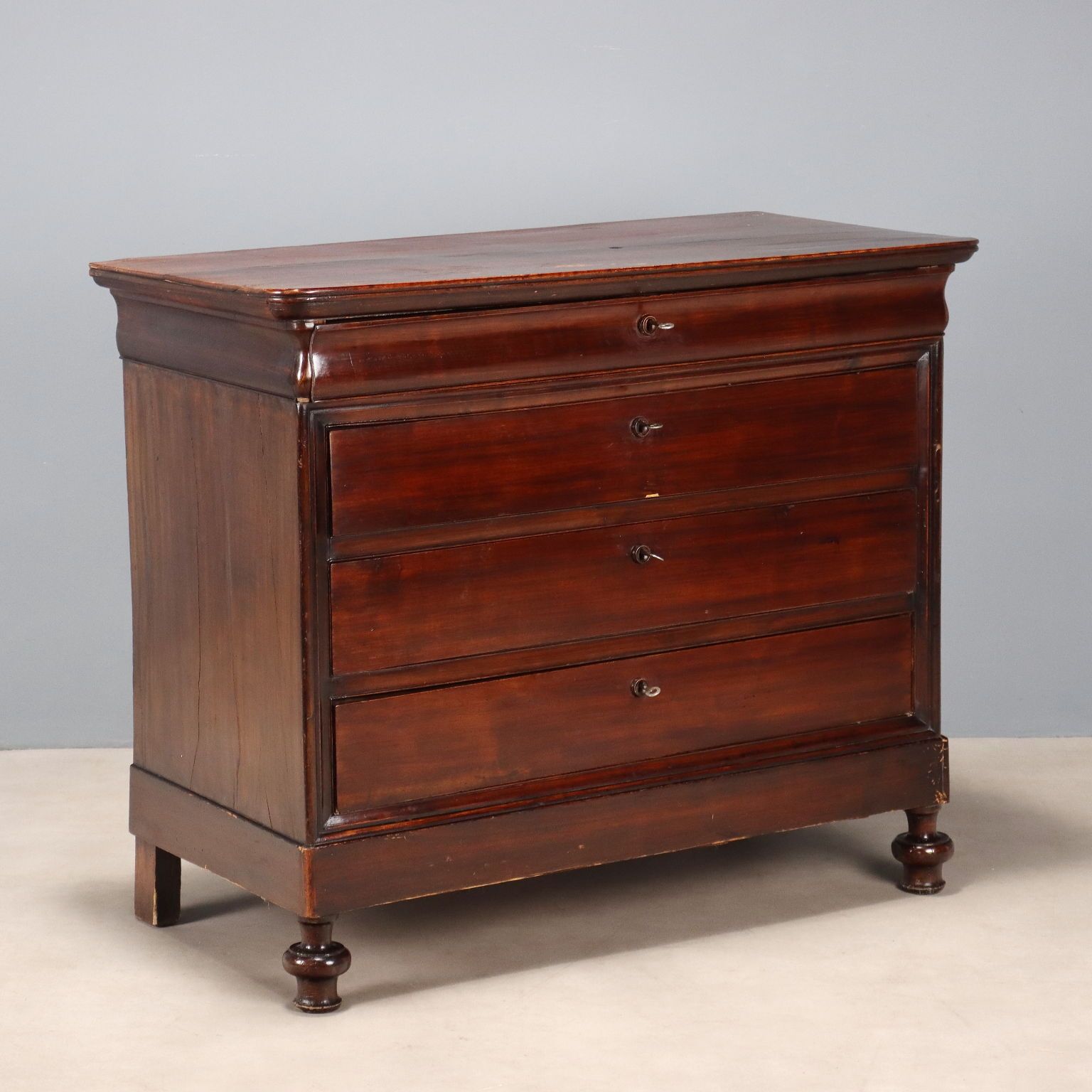 Commode d'époque Louis-Philippe en noyer, XIXe siècle