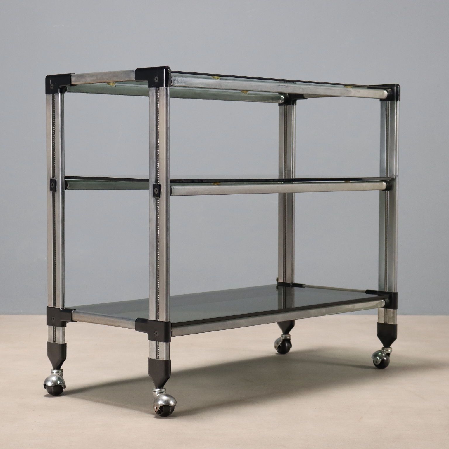 photo furniture Vintage Kitchen Trolley Chromed Metal Glass Design Italy 1970s
