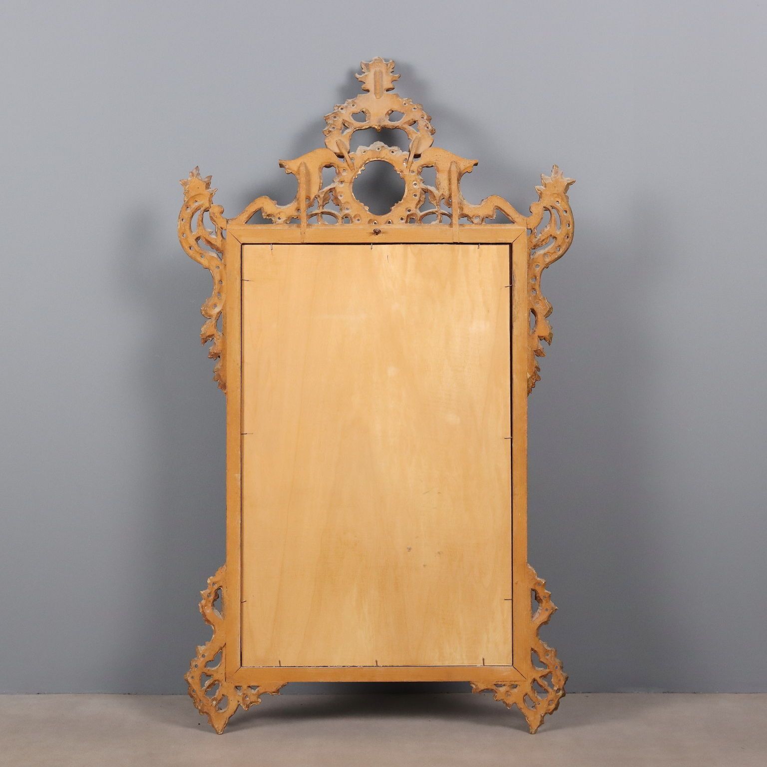 Décoration Miroir d'époque en bois sculpté et doré, Italie, XXe siècle photo