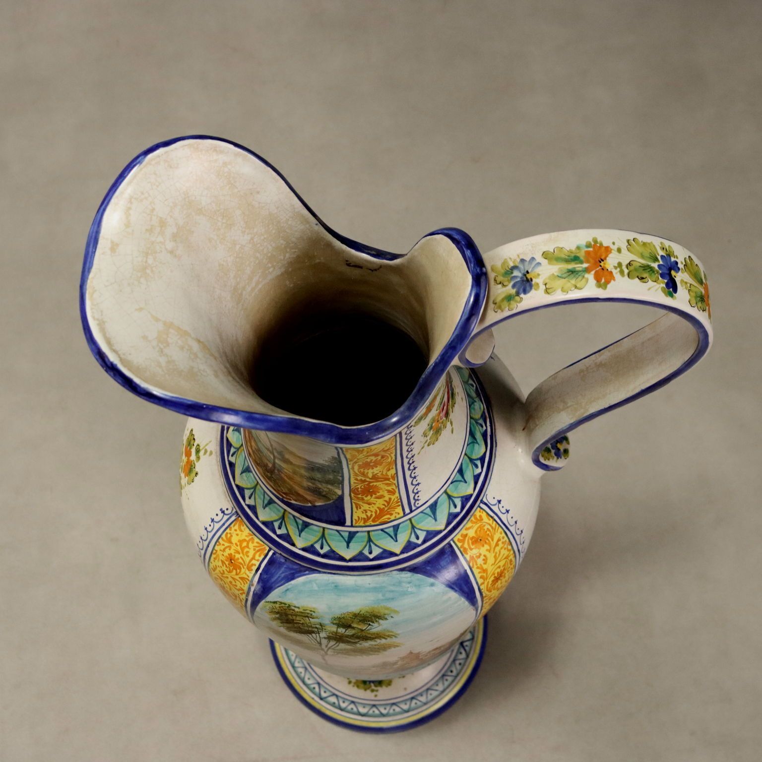 photo for sale Large Majolica Amphora Deruta Manufacture Central Italy 1960s 1970s