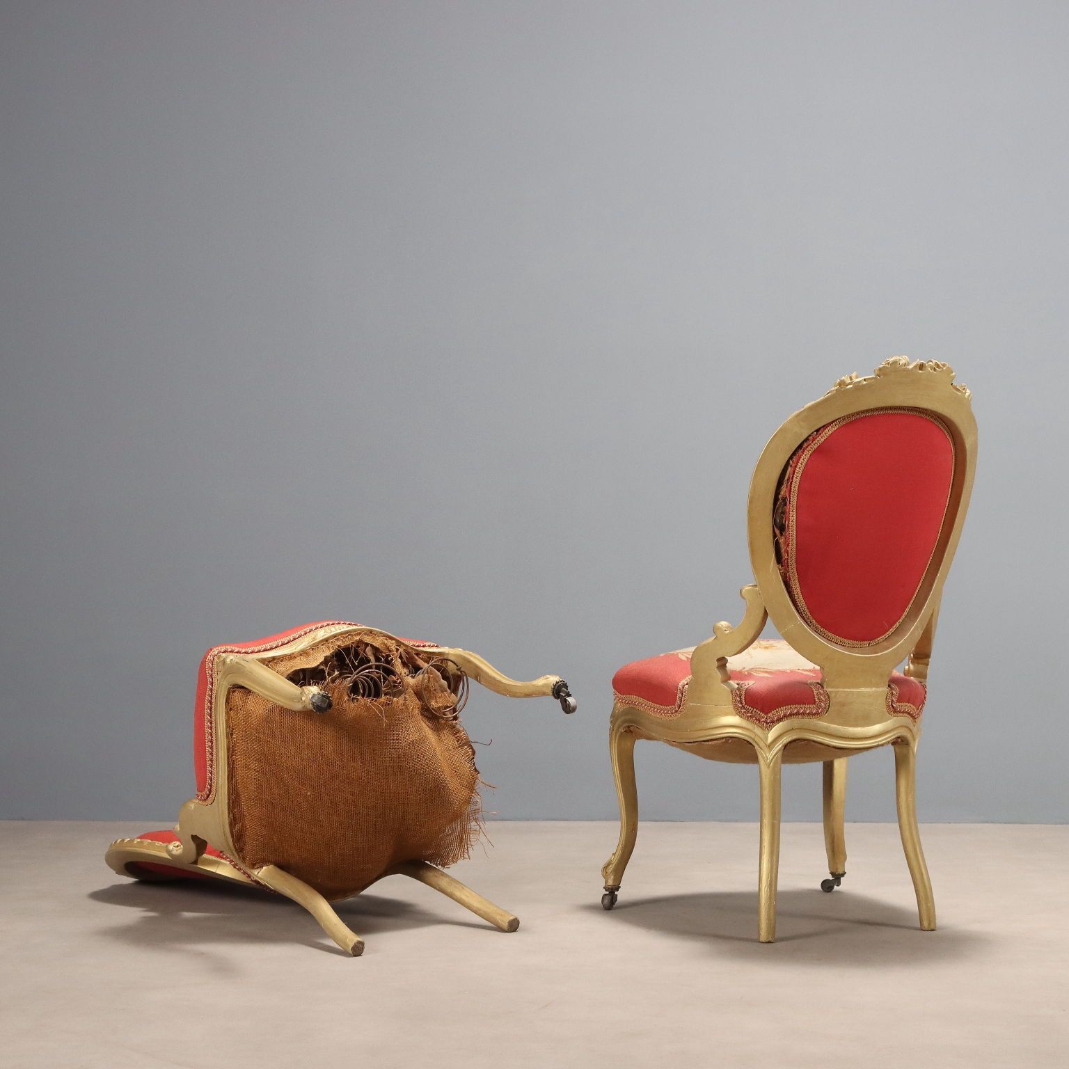 Chaises de style baroque en bois sculpté, XIXe siècle photo vintage