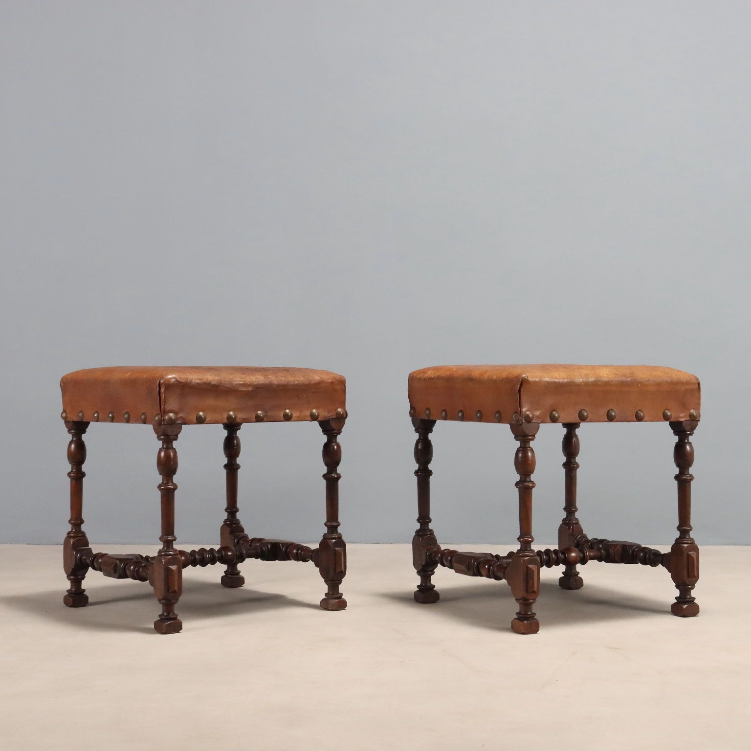 photo furniture Stools Neo Baroque Walnut Leather Italy XIX Century
