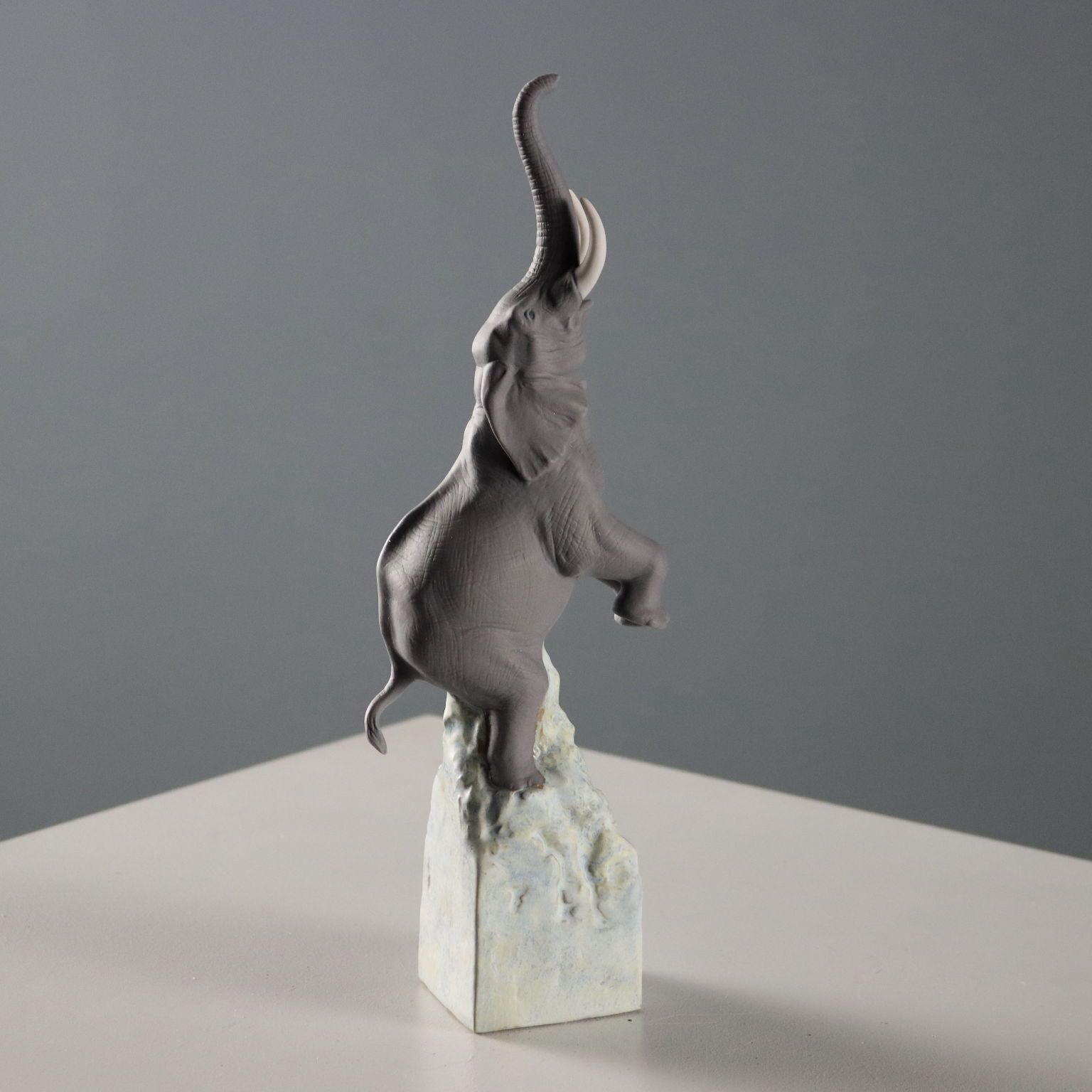 Sculpture moderne Éléphant Lladró, Espagne, 2005