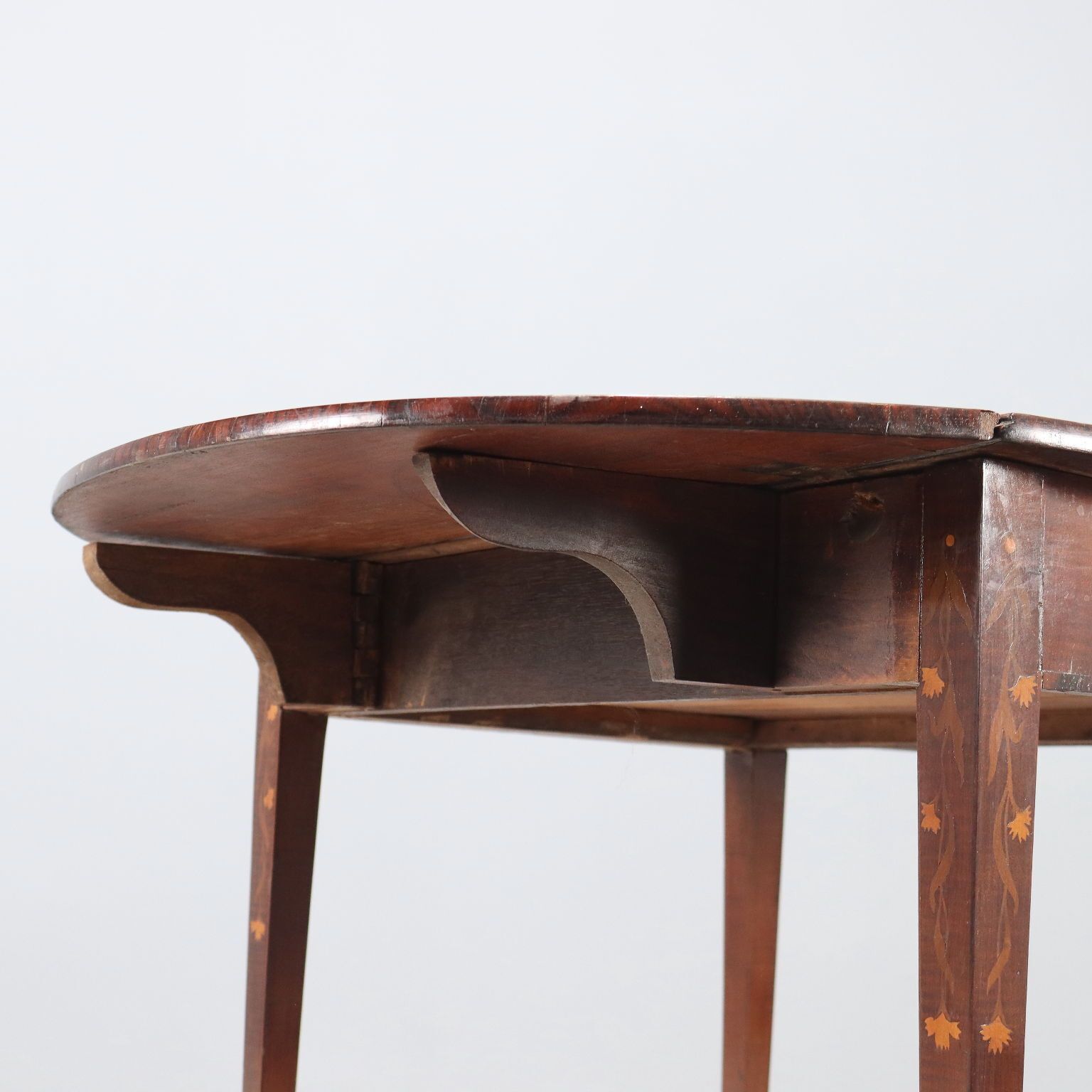 Petite table d'époque en acajou à incrustations, Royaume-Uni, XIXe siècle photo vintage