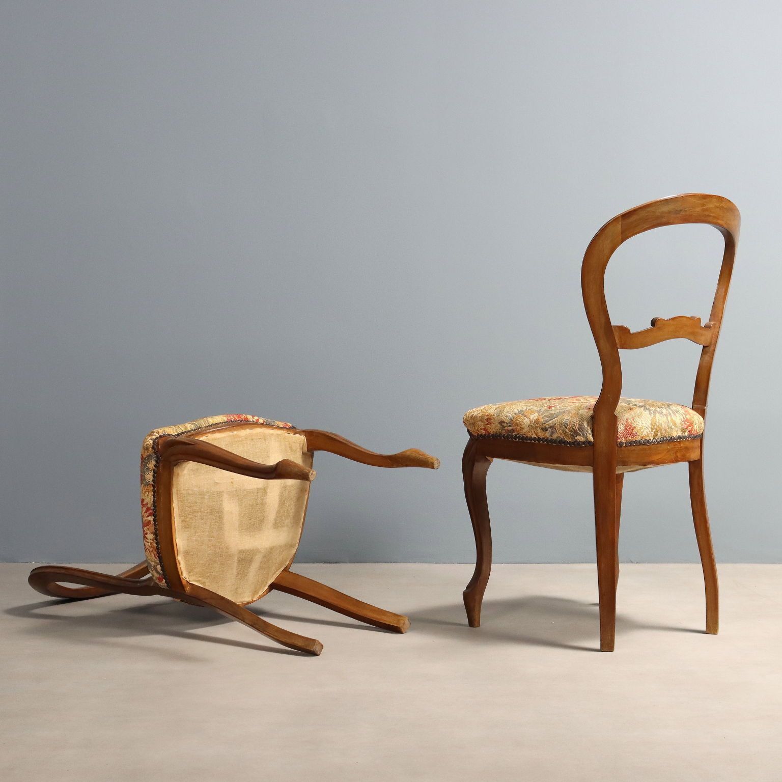Chaises d'époque Louis-Philippe en noyer et tissu, Italie, XIXe siècle photo vintage
