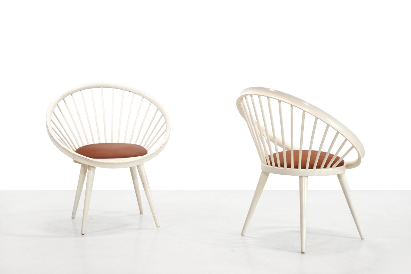 White Yngve Ekstrom Circle Chair With Leather Cushion photo 455.0