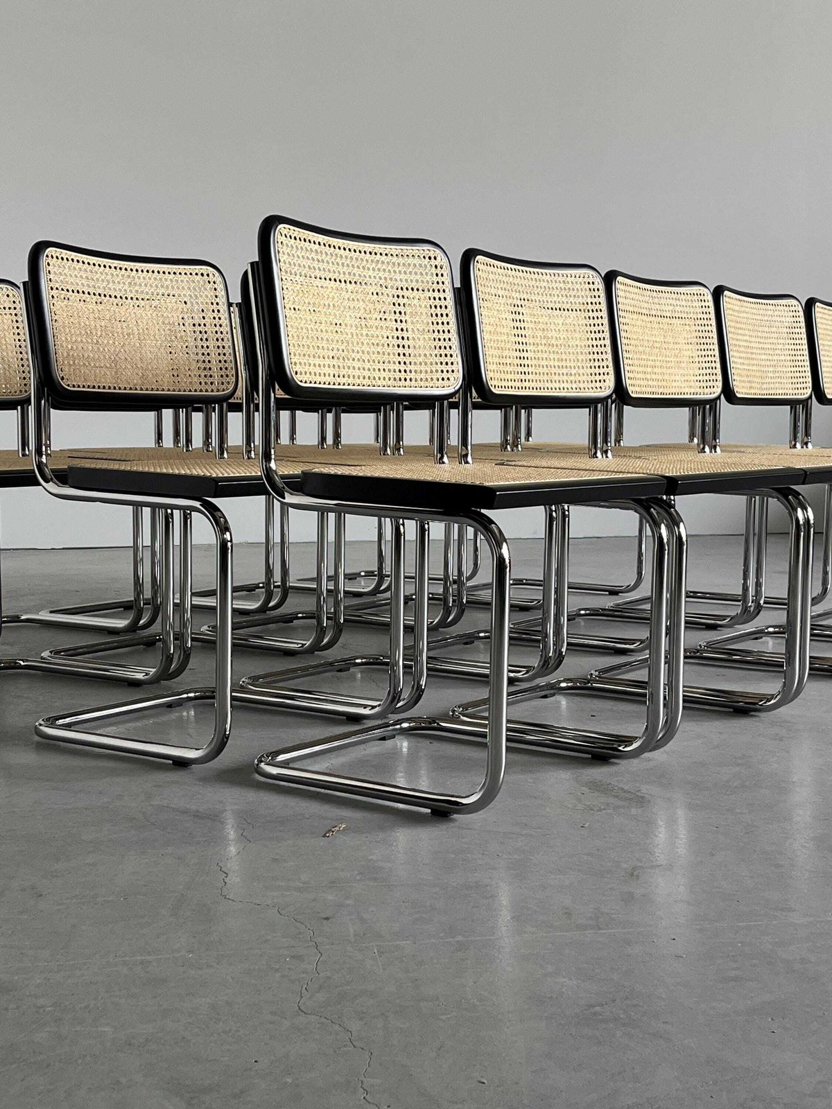Marcel Breuer Cesca Mid Century Modern Cantilever Chair / Bauhaus Style B32 Design Chairs photo buy