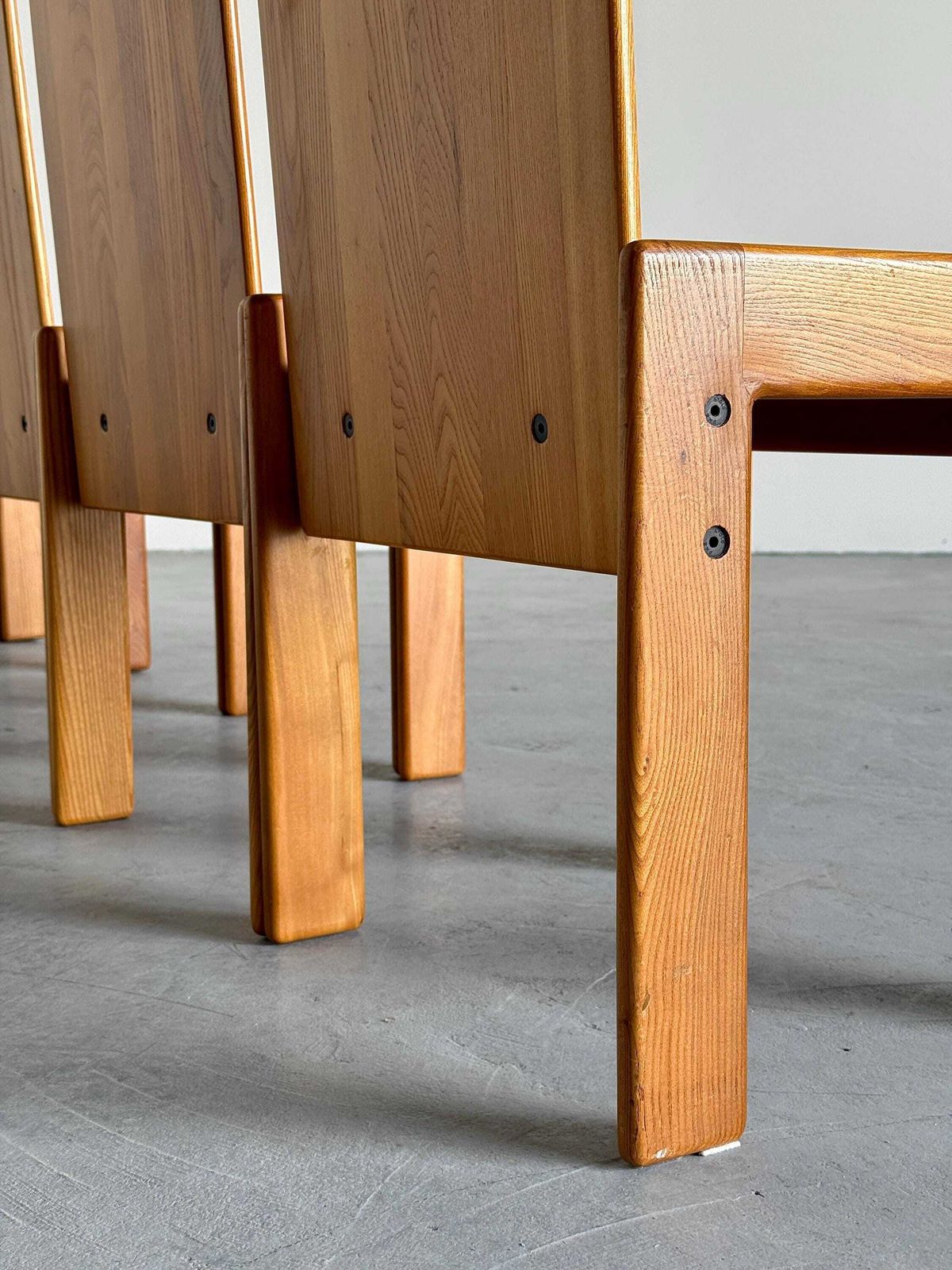 Set Of 6 Elegant Dining Chairs In Elm And Leather By Romanutti, 1970s photo vintage