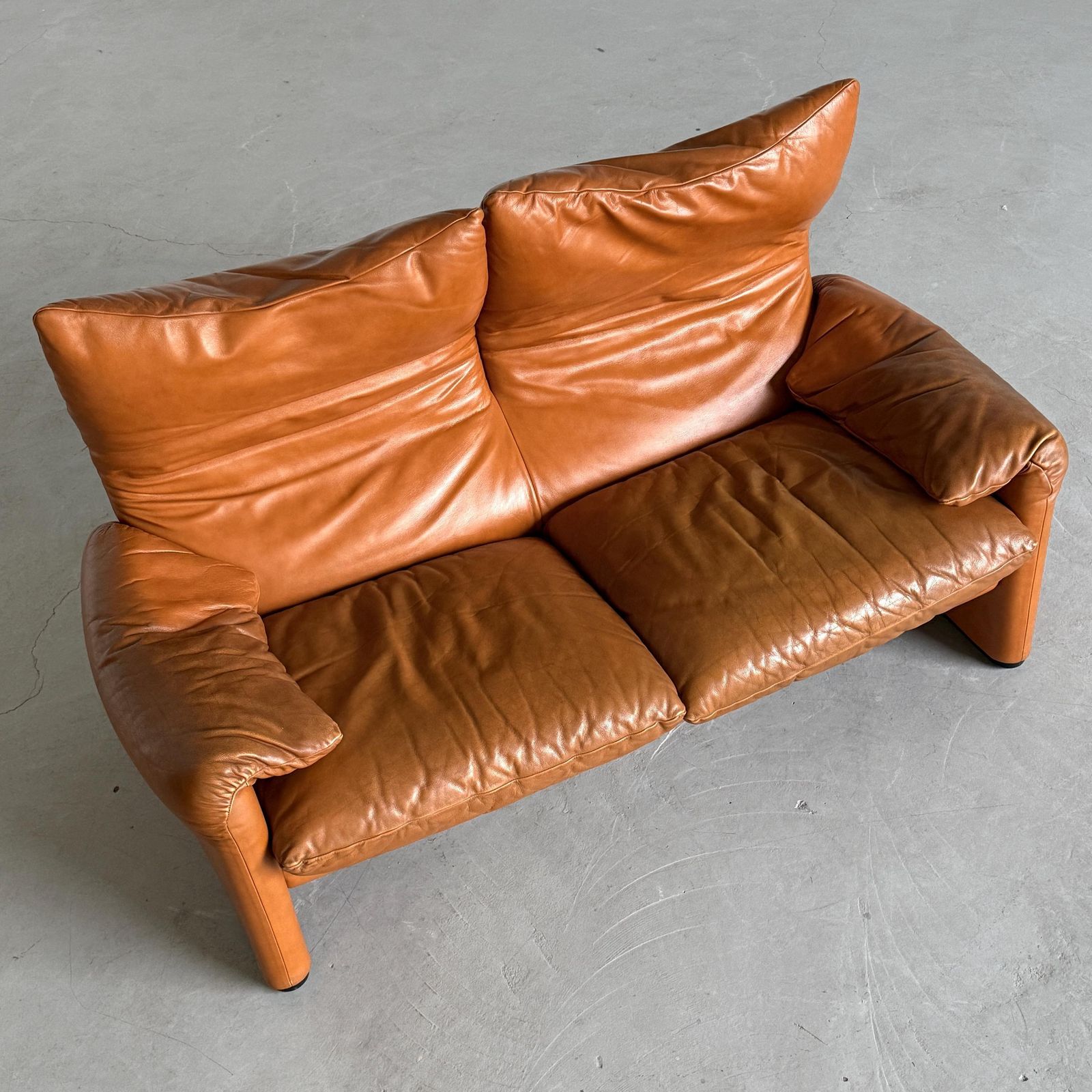 Vintage 'Maralunga' Two Seater Sofa By Vico Magistretti For Cassina In Cognac Brown Leather, 1970s photo for sale