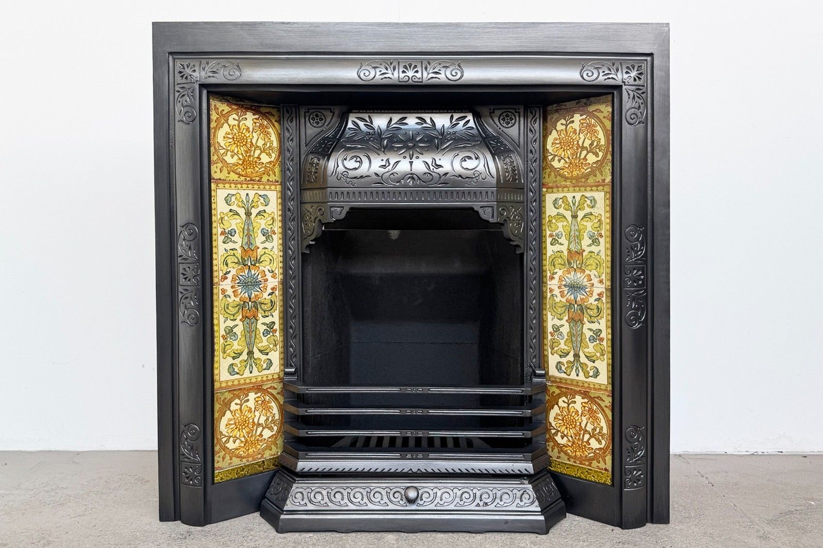 Fireplace Grate Victorian 19th Century Cast Iron Antique Reclaimed 1889 1893 photo for sale
