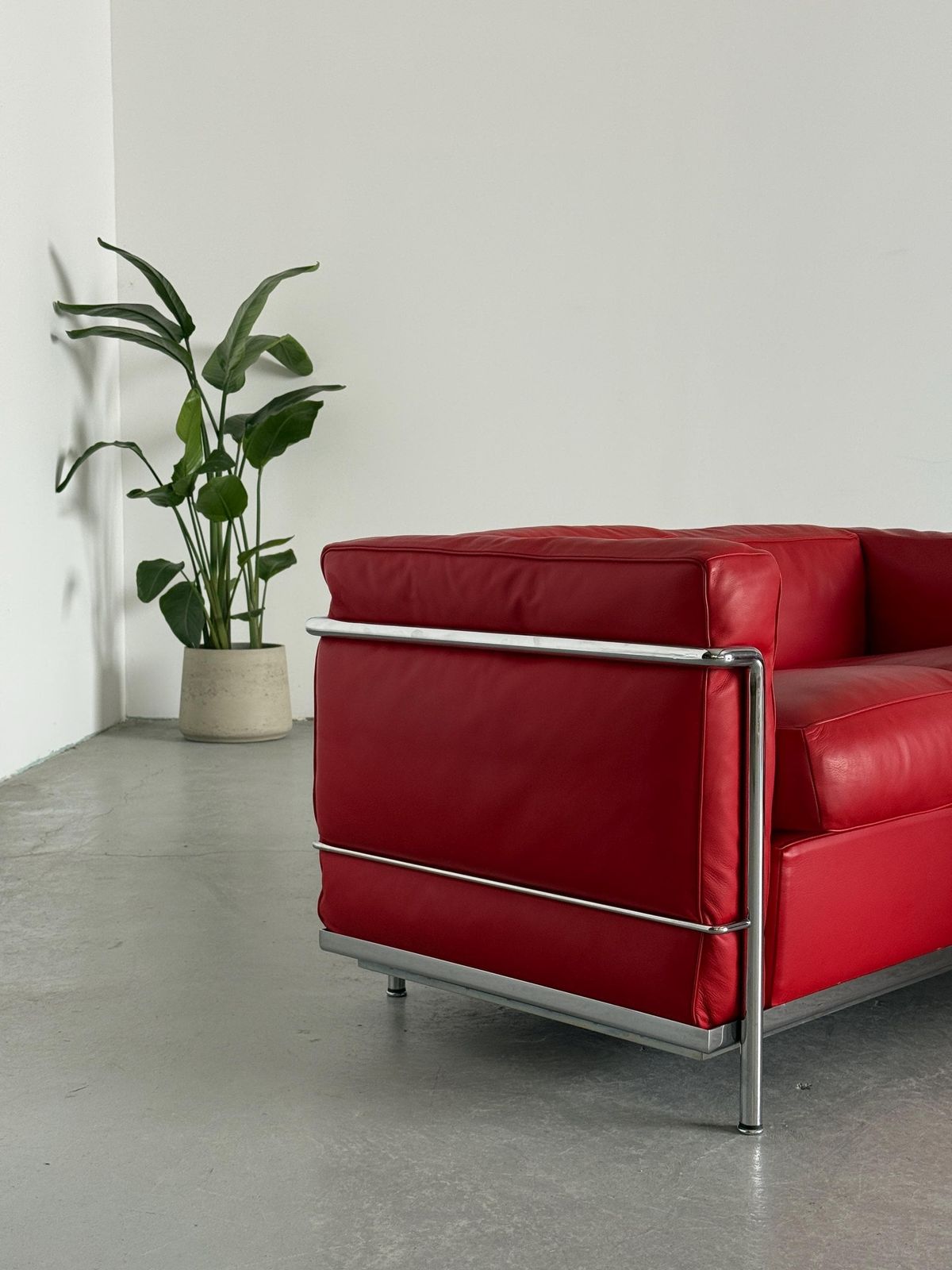 Iconic ‘Lc2’ Two Seater Sofa By Le Corbusier, Charlotte Perriand And Pierre Jeanneret For Cassina, Red Leather & Chromed Steel photo vintage
