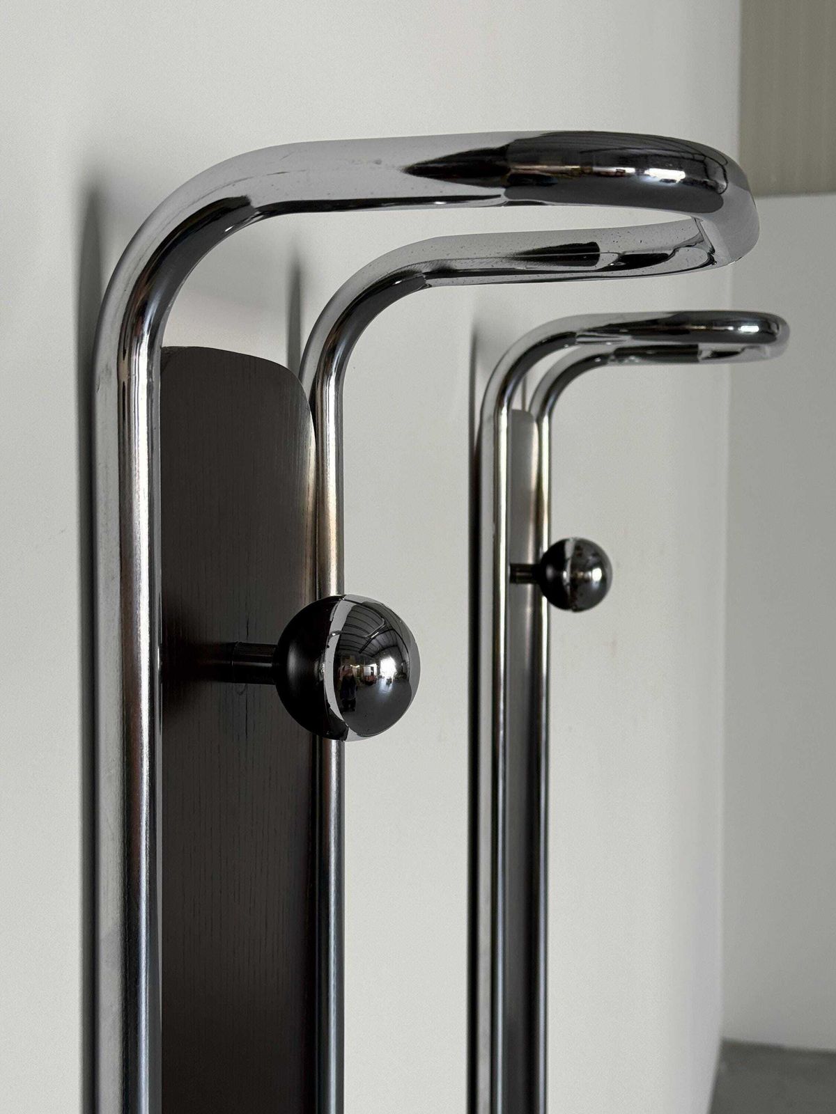 photo vinterior Mid Century Modern Wall Mounted Coat Rack In Wood And Chrome, Italy 1970s
