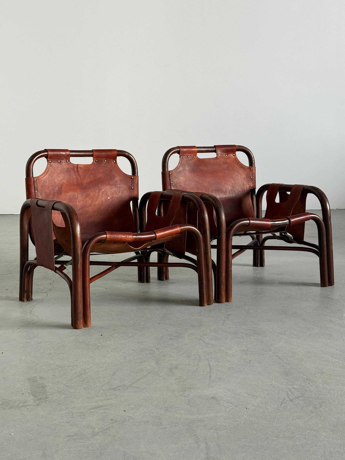 Pair Of Tito Agnoli Leather Safari Chair For Bonacina, 1960s Italy photo Furniture