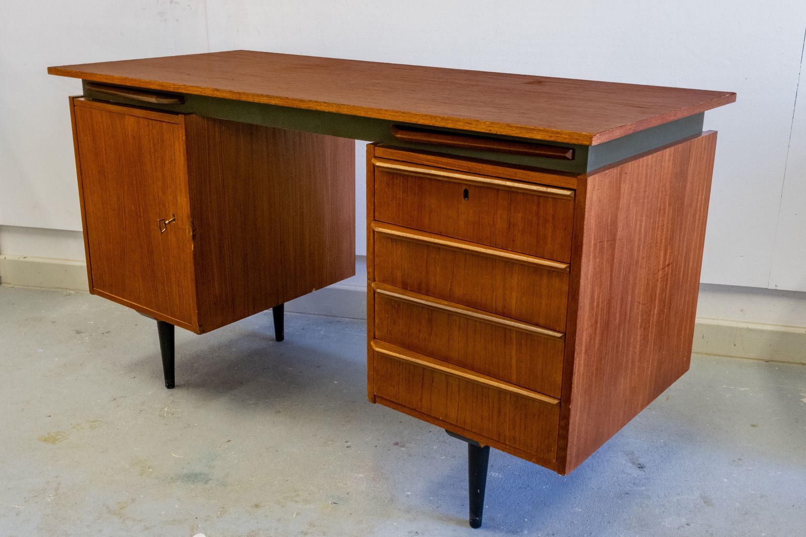Mid Century Modern Teak Desk, Dutch, Cees Braakman photo furniture