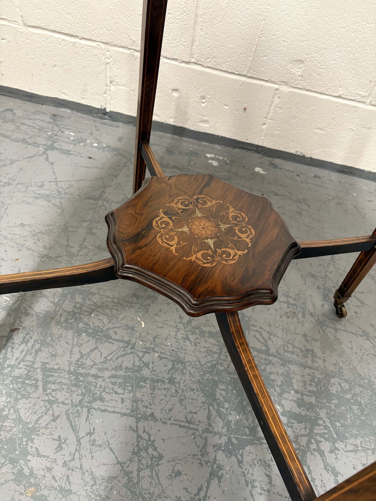 Edwardian Inlaid Rosewood Centre Table, Octagonal Top, Square Taper Legs And Undertier photo vintage