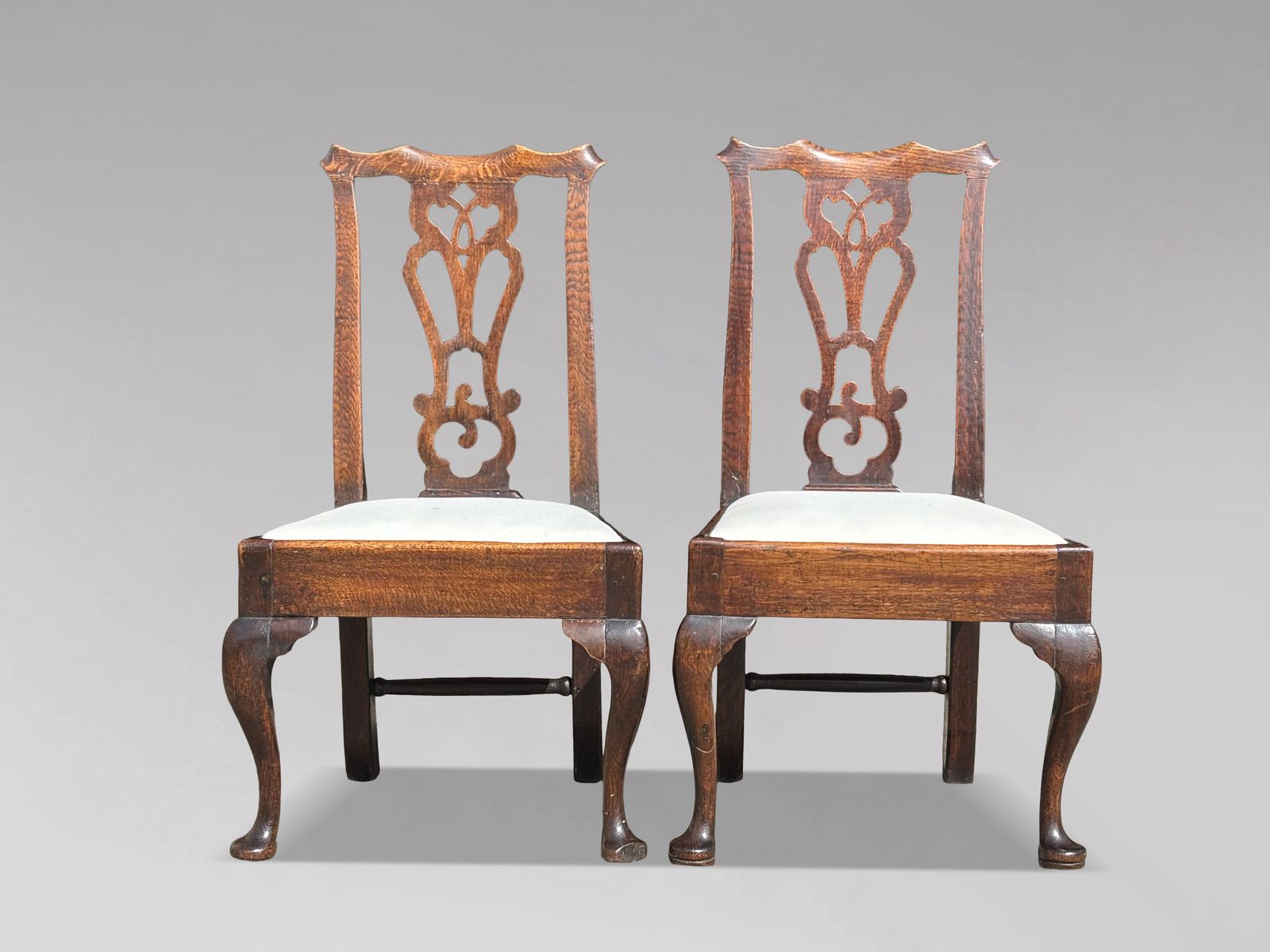 photo furniture Pair Of 18th Century George III Period Oak Side Chairs
