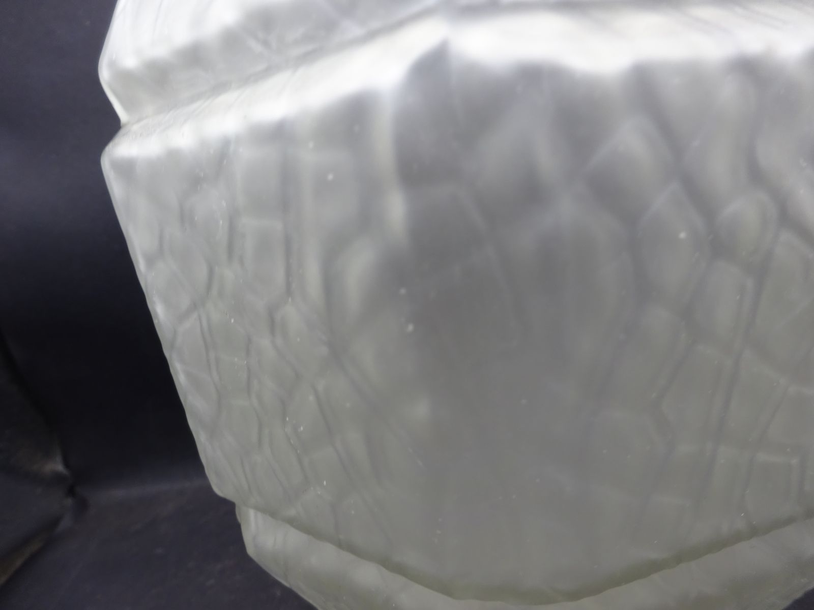 photo vinterior Reclaimed Art Deco Hexagonal Jewel Textured Glass Pendant Shade