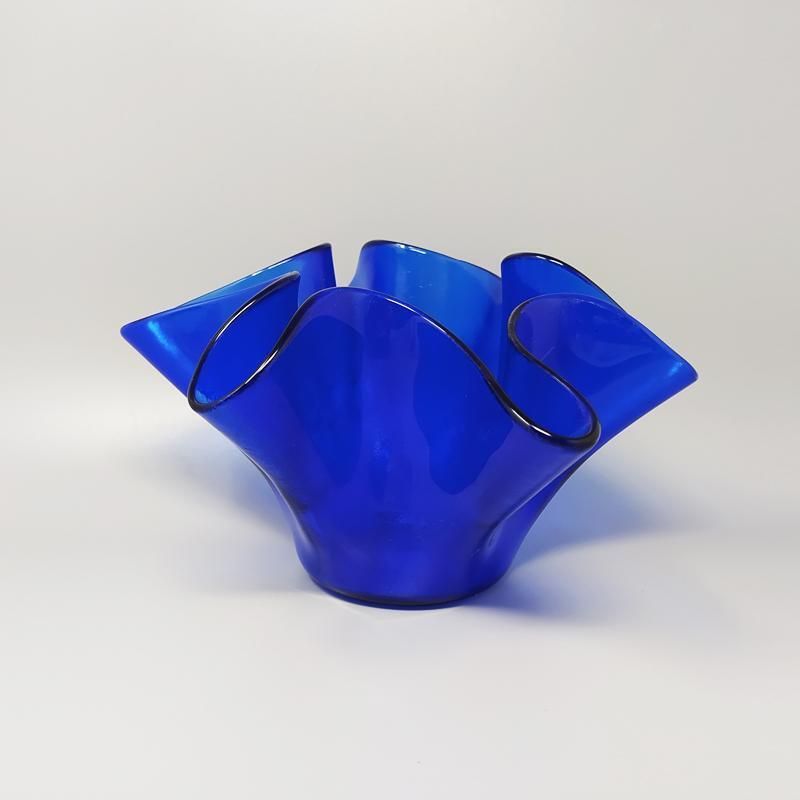 Vase bleu « Fazzoletto » Dogi en verre de Murano, années 1970. Fabriqué en Italie photo furniture