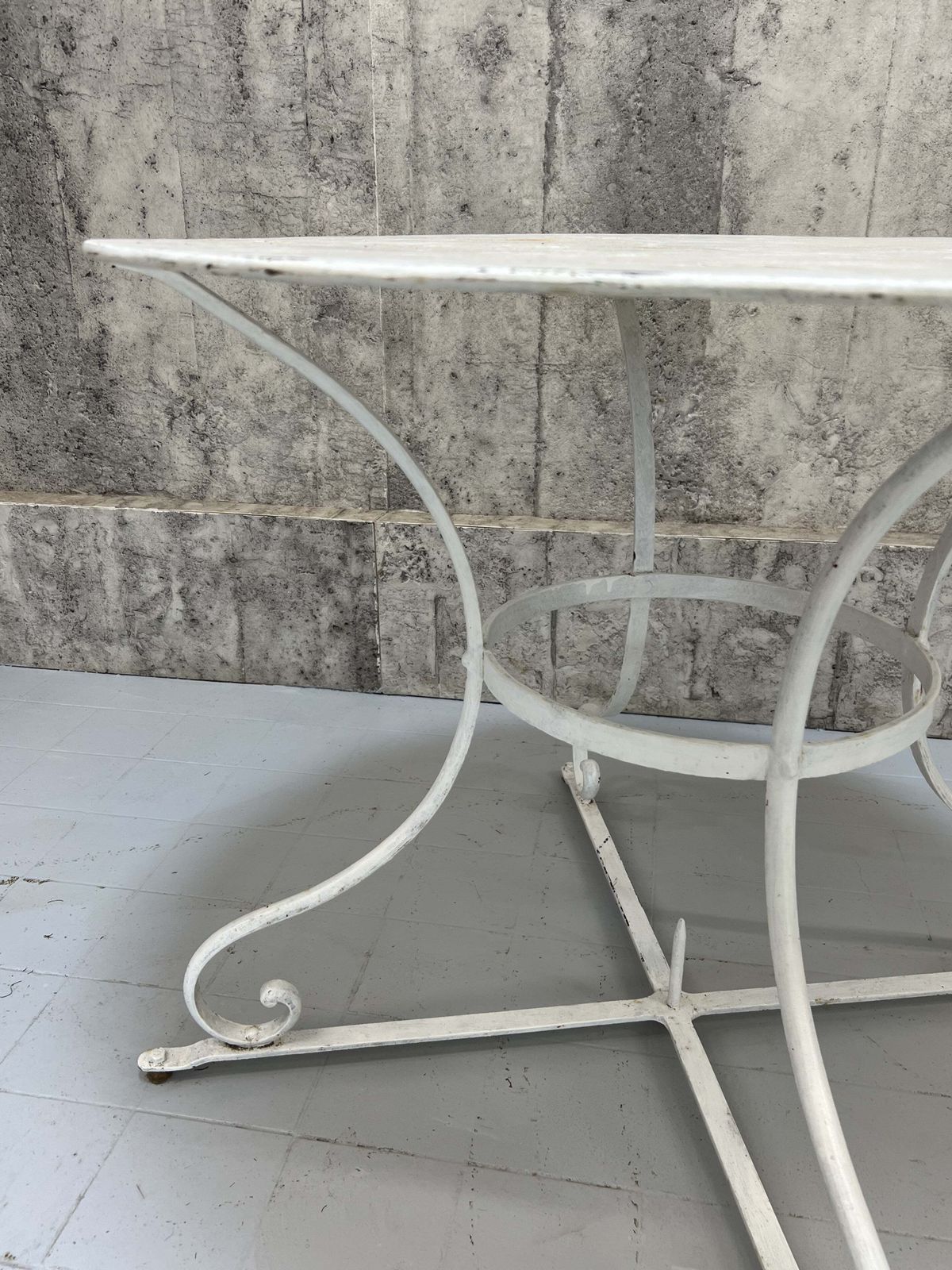White Metal Garden Table photo Garden Furniture