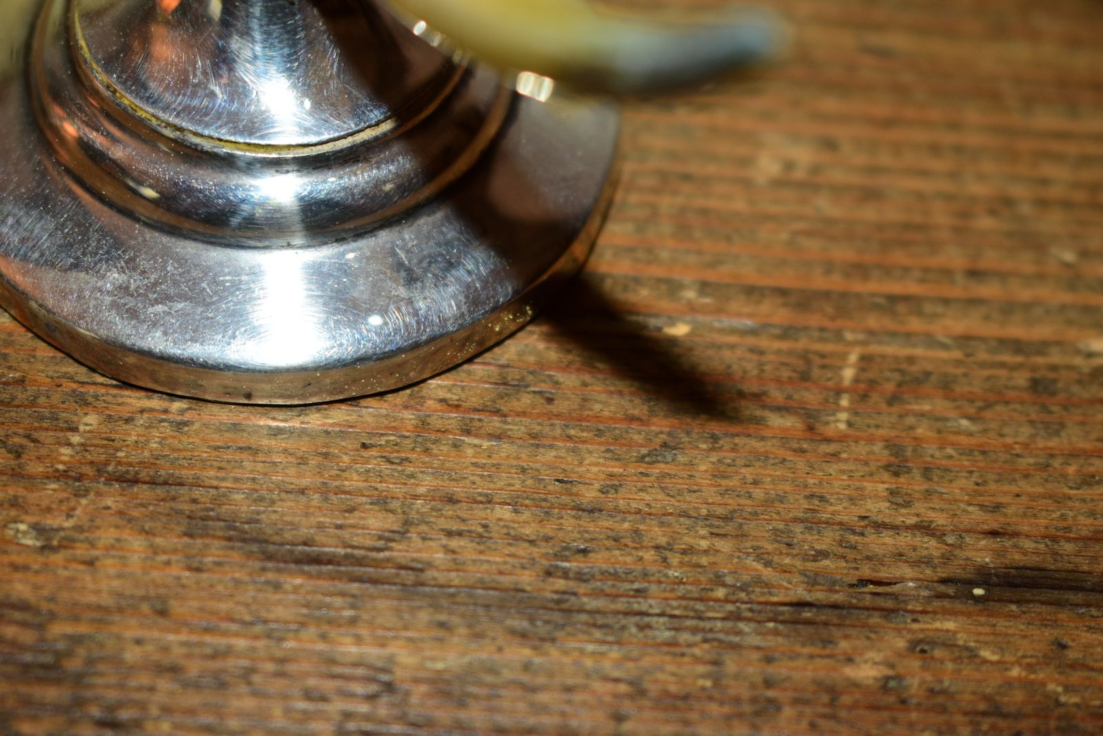 photo furniture Rare Edwardian Sterling Silver Twin Horn Ring Stand Or Dining Knife Rest Chester 1909 Rubbed Hallmarks