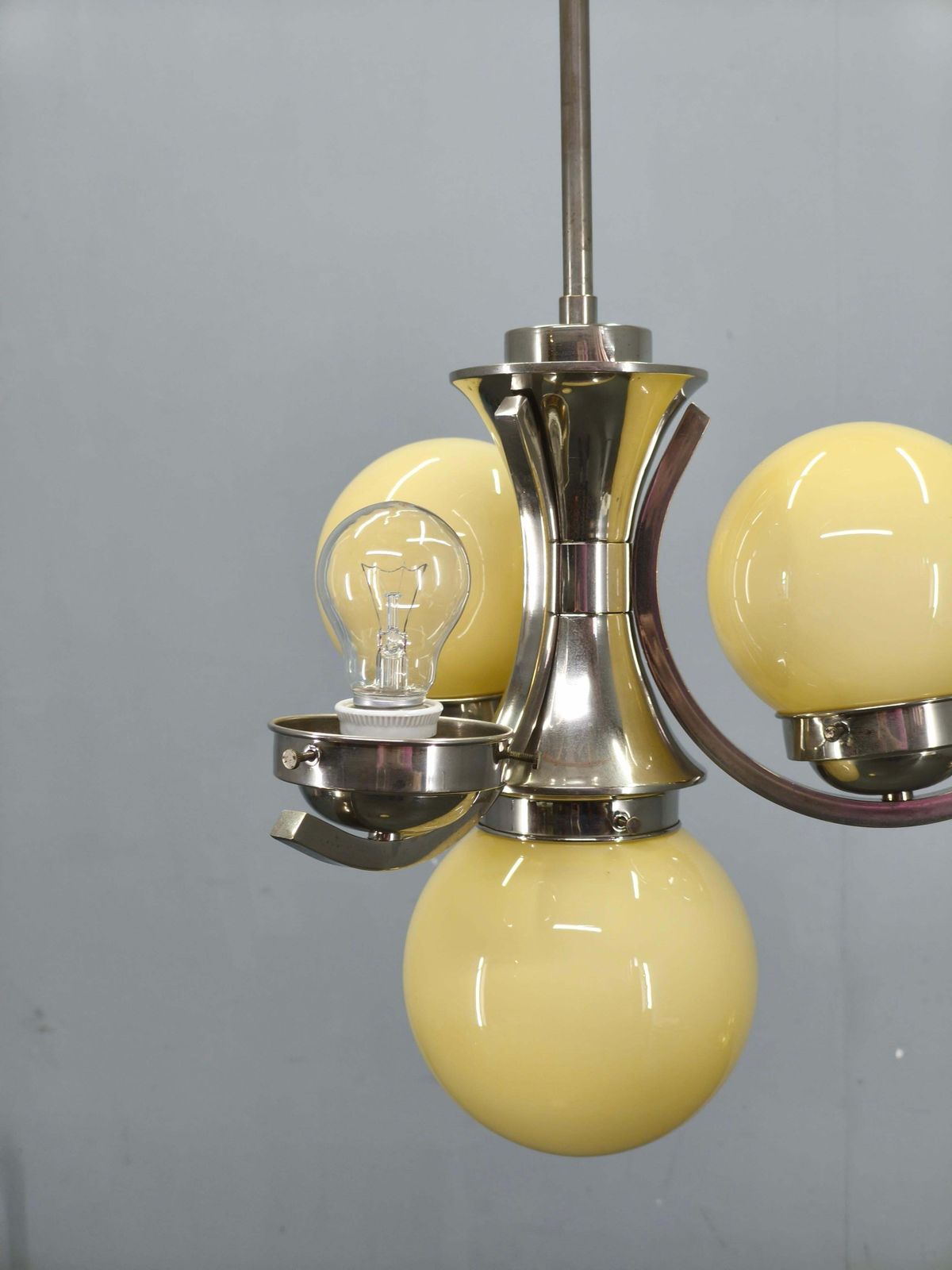 photo vinterior Art Deco Chrome And Opaline Glass Chandelier, 1930s