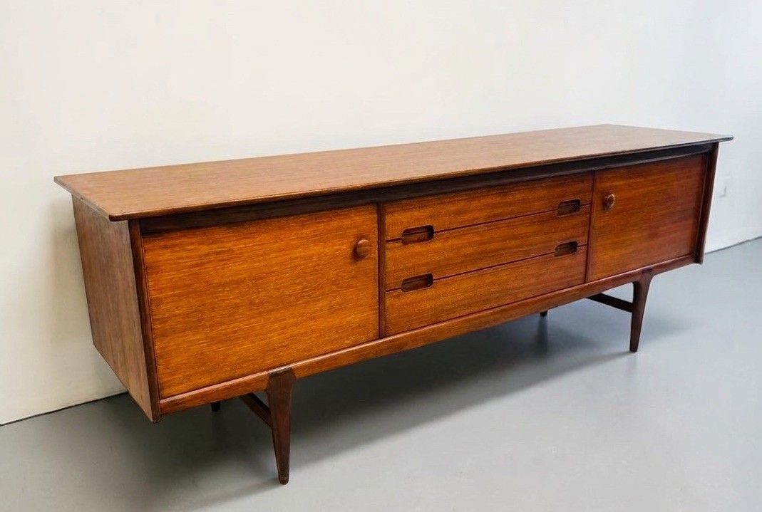 photo vinterior A.Younger Fonseca Teak And Afromosia Sideboard Mid Century Stunning Quality