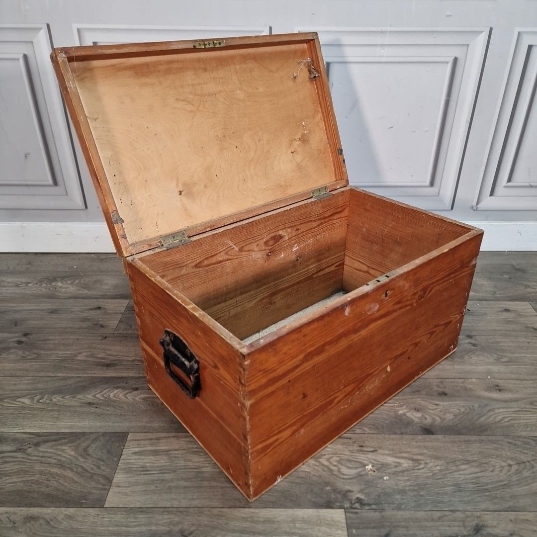 Antique Pine Storage Trunk Chest Wooden Blanket Tool Box Rustic Coffee Table photo 190.0