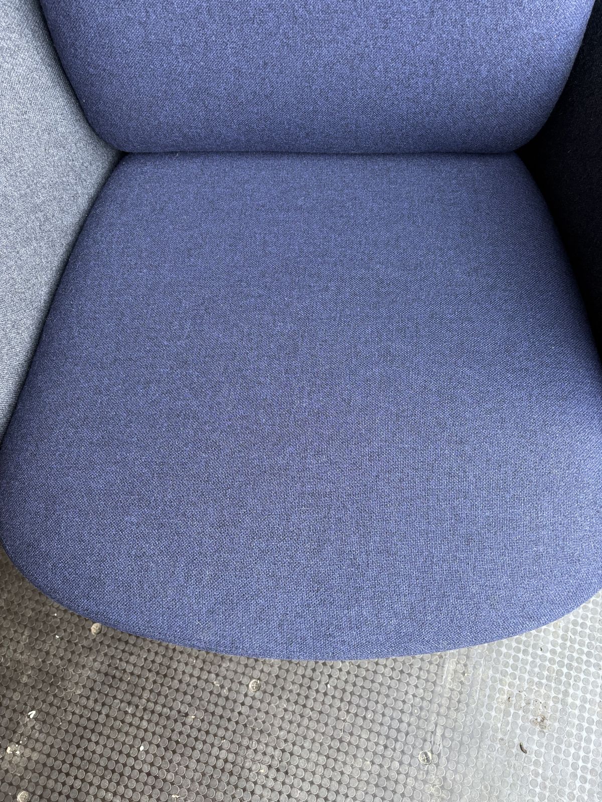 Pair Of Fritz Hansen Ro Easy Armchairs photo vintage