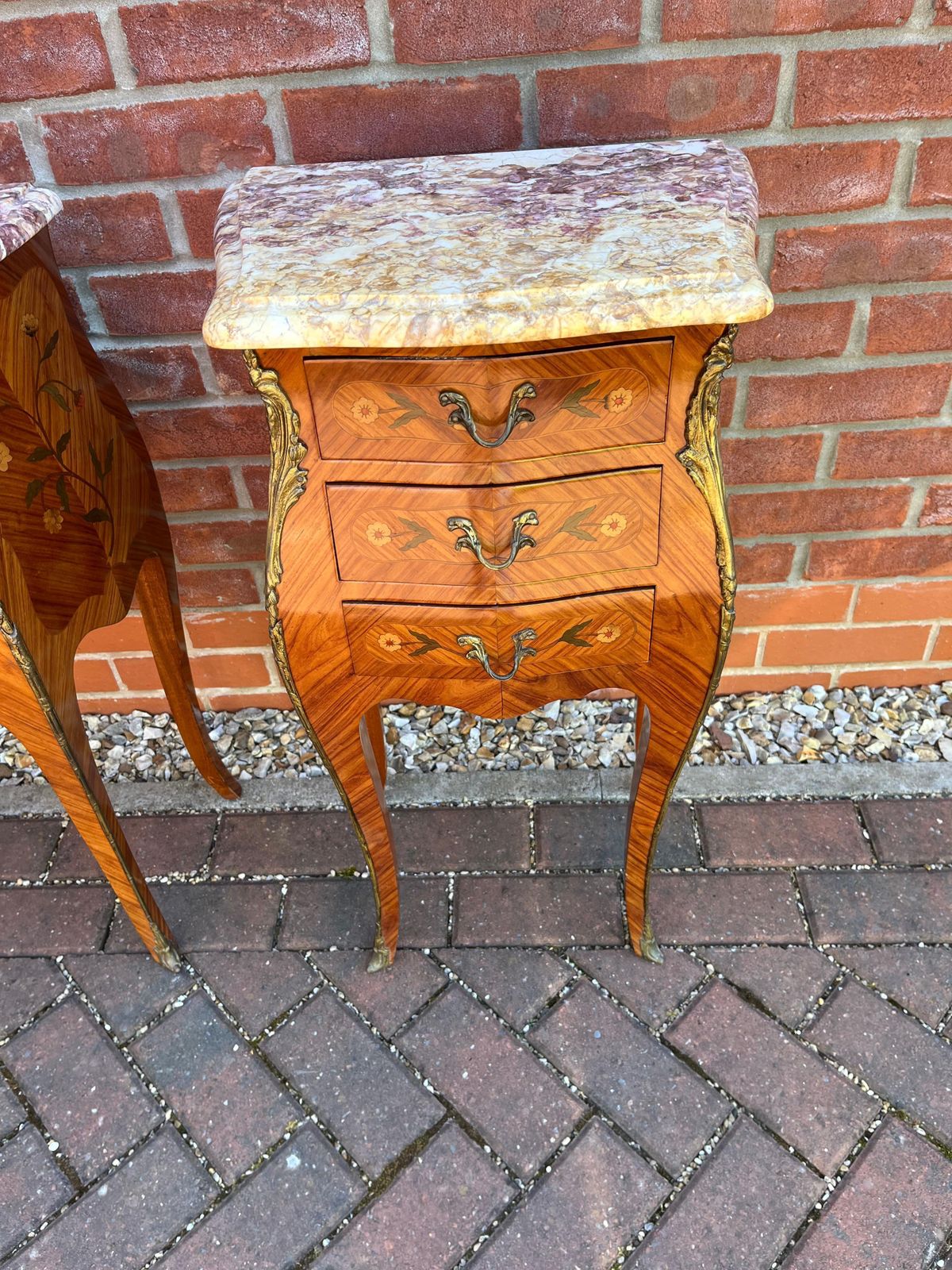photo vinterior Pair Antique Bedside Cabinets Bombe Shape 3 Drawer Kingwood , France Ca 1900