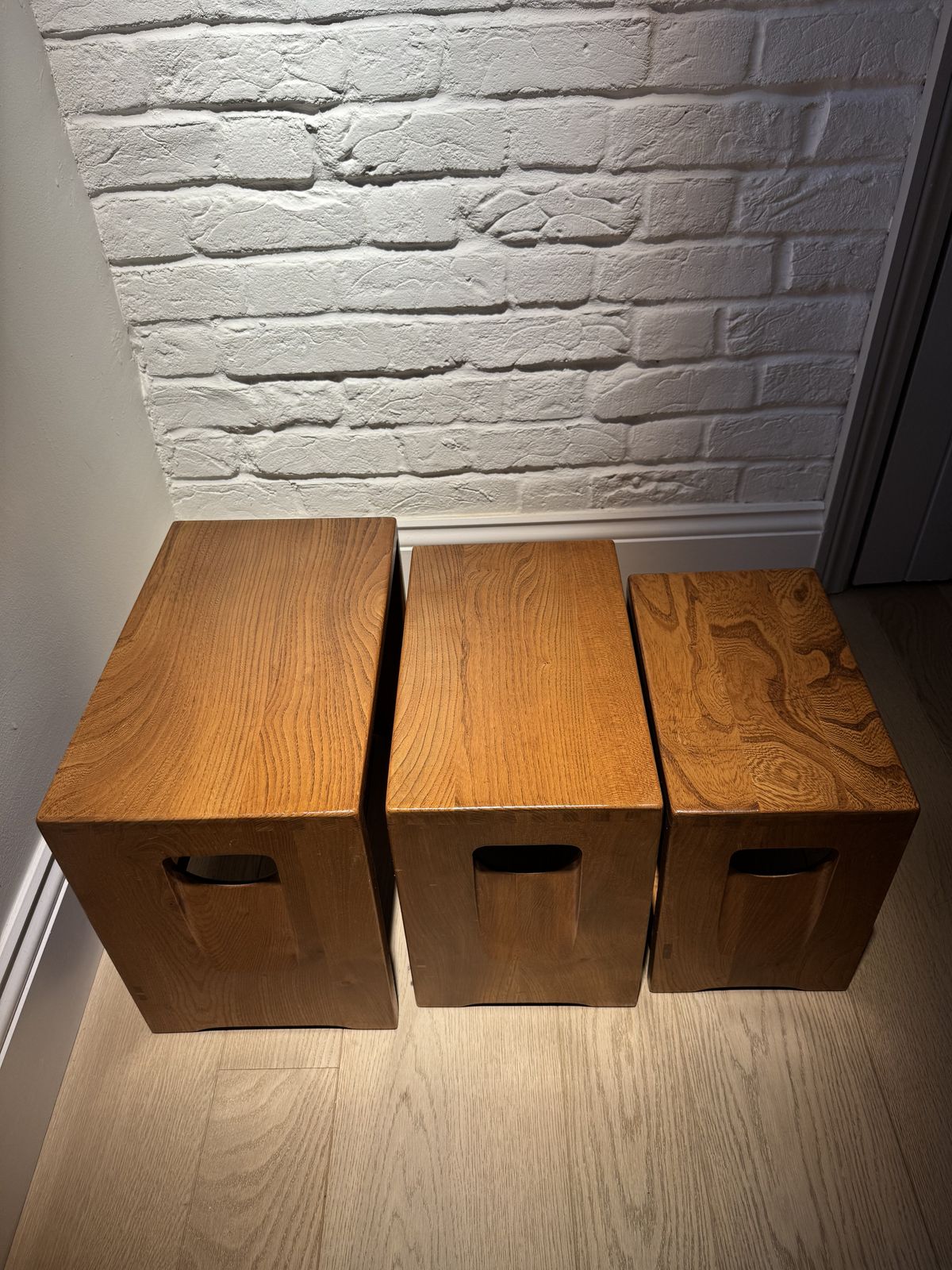 595.0 Ercol. Blue Label 495 Set Of 5 Nest Of Tables photo