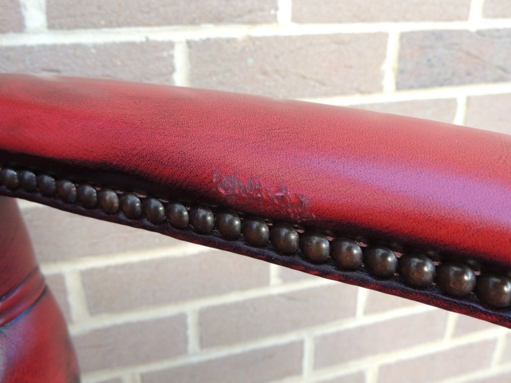photo vinterior Chesterfield Ox Blood Chair, 1980s