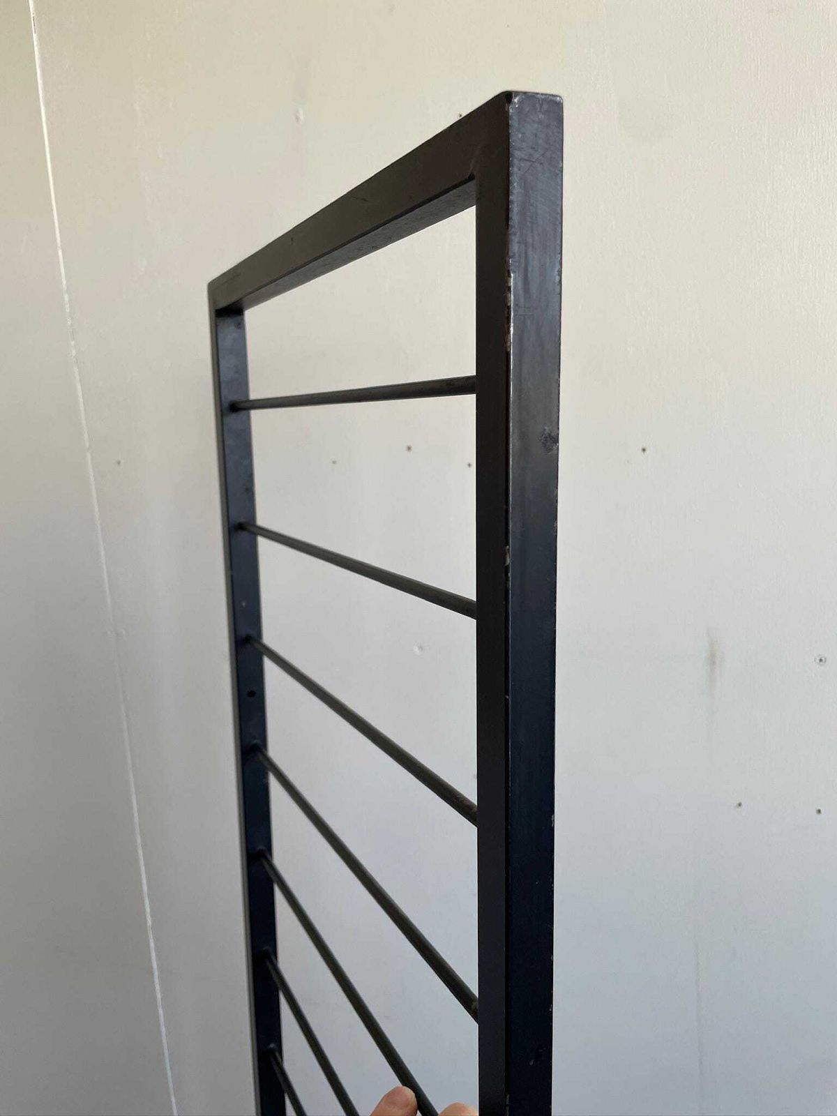 photo furniture Staples Ladderax 163/165cm X 35cm Medium Black Ladder Lean One Foot