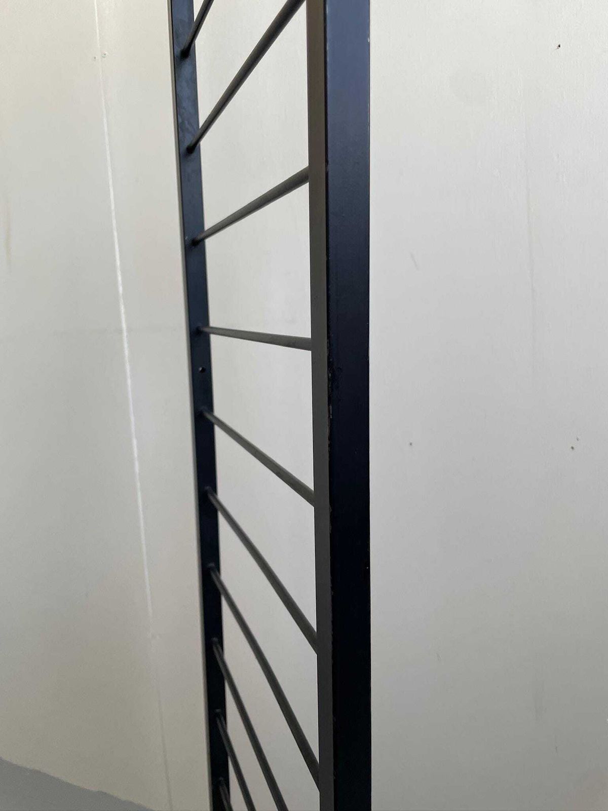 photo for sale Staples Ladderax 163/165cm X 35cm Medium Black Ladder Lean One Foot