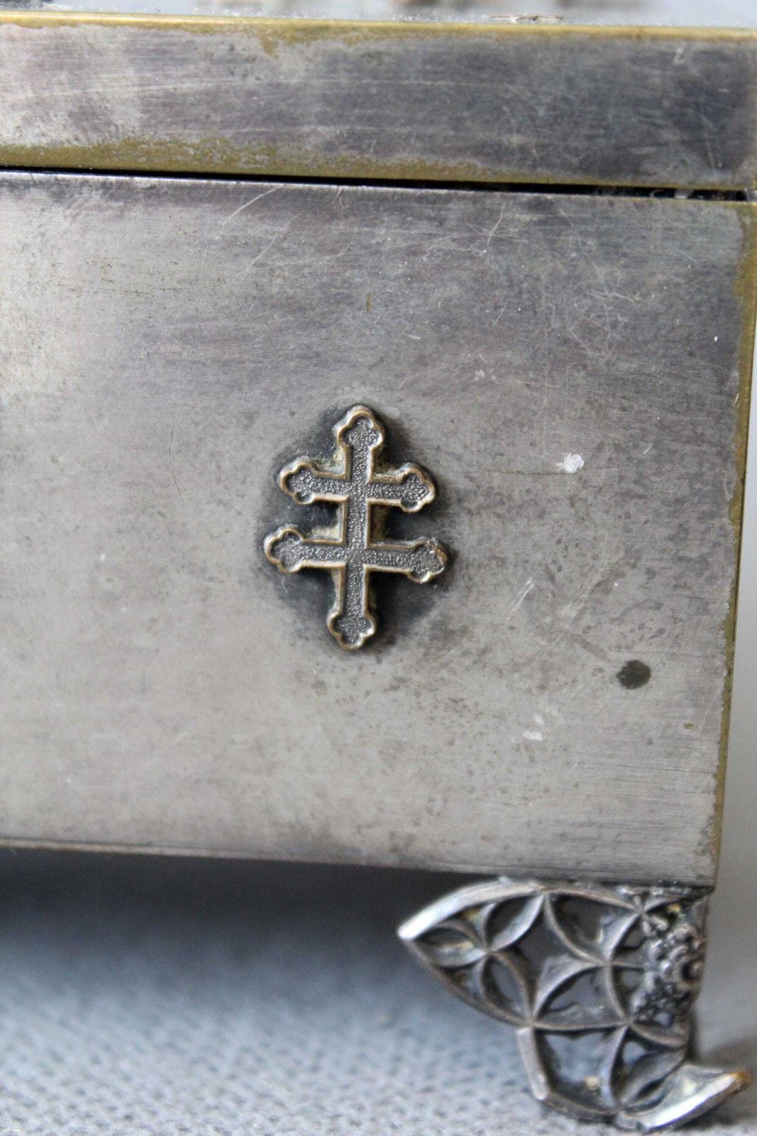 Antique Late 19th Century, Early 1900s Silver Plated On Brass Box, Copper Cross De Lorraine Decoration, Scottish Thistle, Satin Tufted Lined photo 97.0