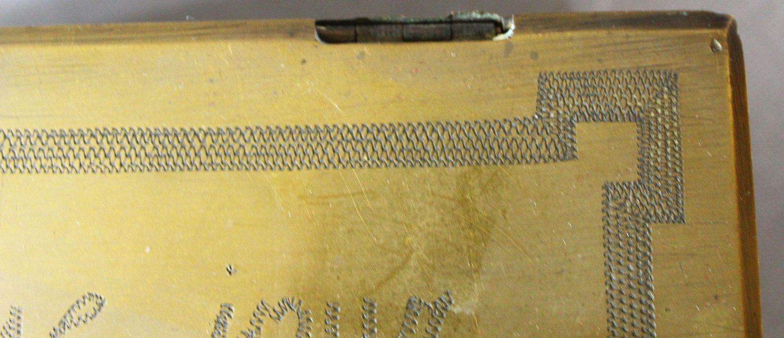 Cassette forte d'époque en laiton massif, faite main, gravée main, papillon, prénom Irene, dicton français, plus de 2 kilos, sans clé photo Décoration