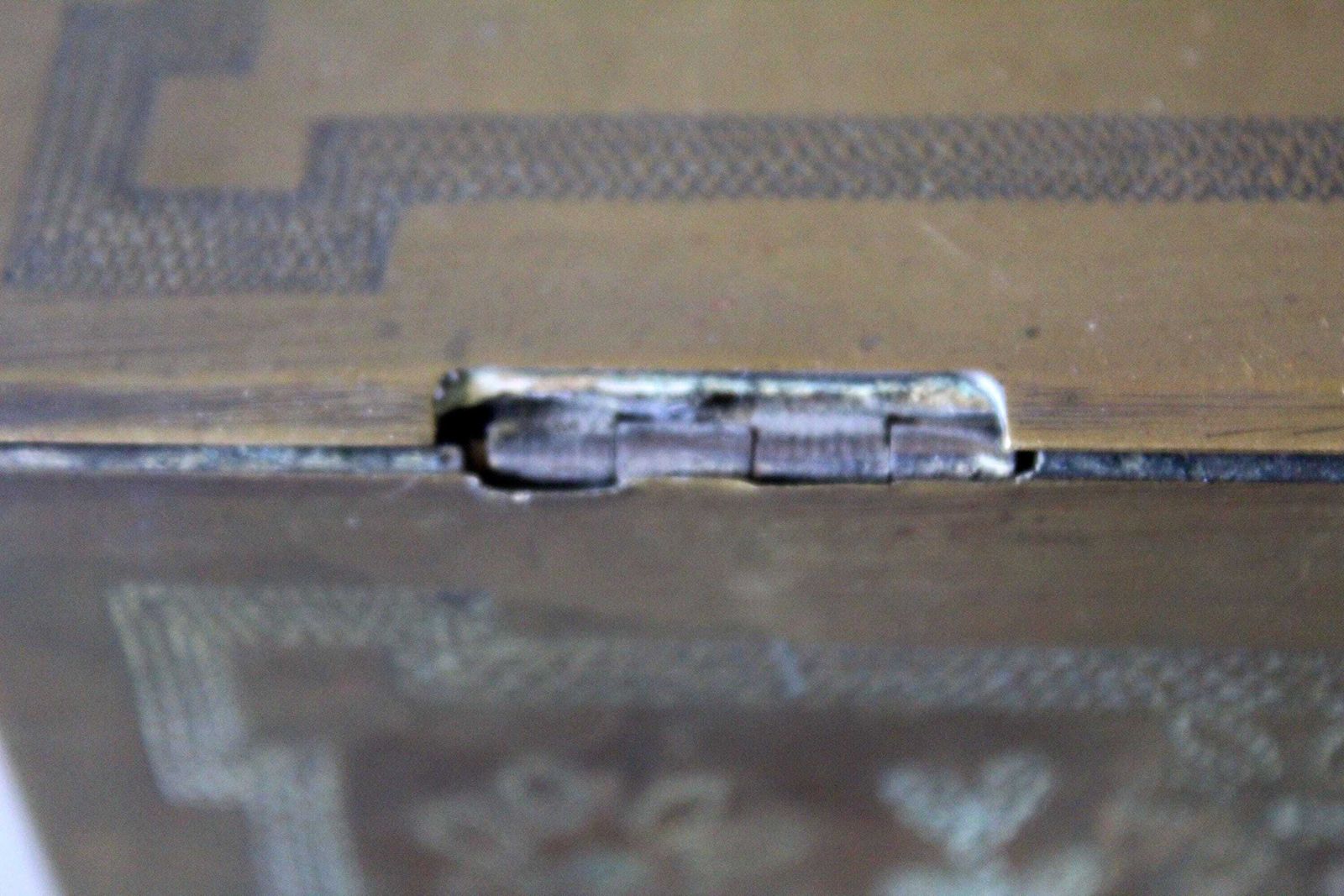 photo buy Antiek Zwaar Massief Messing Geldkistje, Zonder Sleutel, Handgemaakt, Handgegraveerd, Vlinder, Naam Irene, Franse Spreuk, Bewaarbox, Sterk Kistje, Ruim 2 Kilo