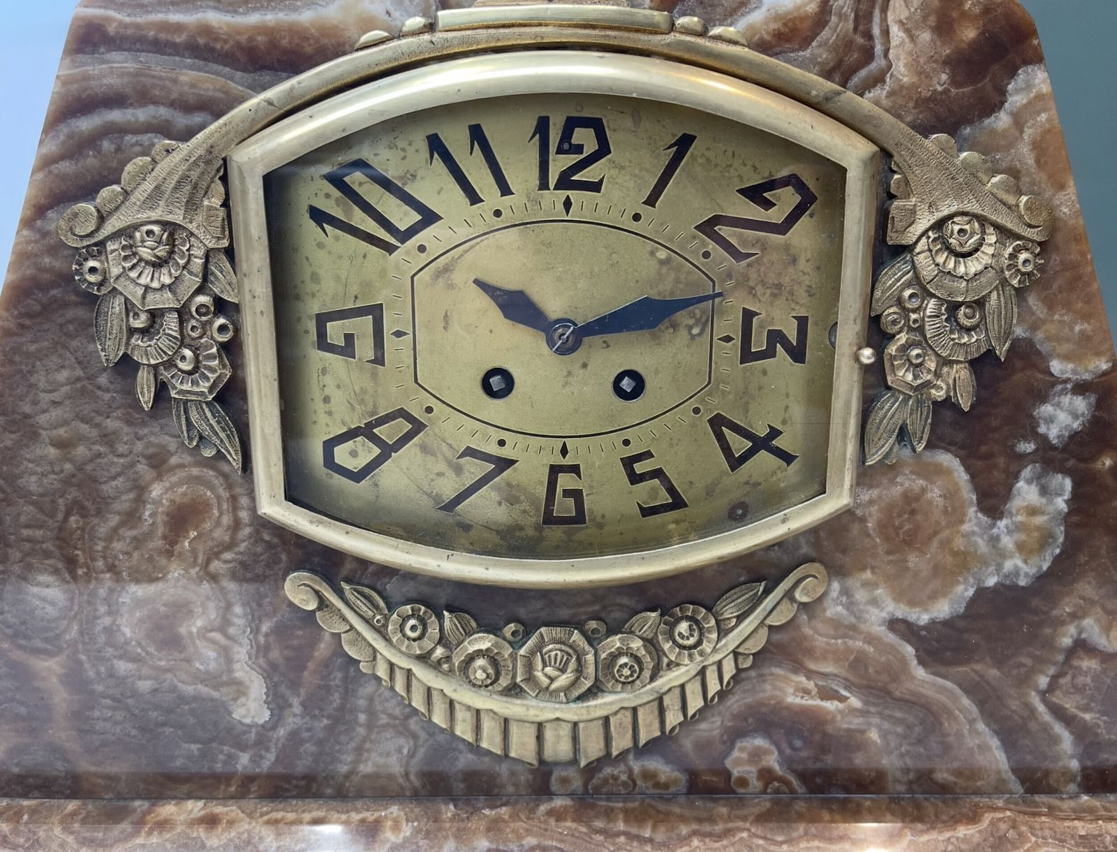 photo furniture Art Deco French Clock With Its Pair Of Matching Garnitures